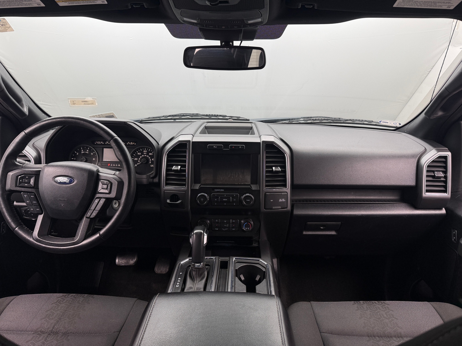Thumbnail: 2019 Ford Econoline - 3