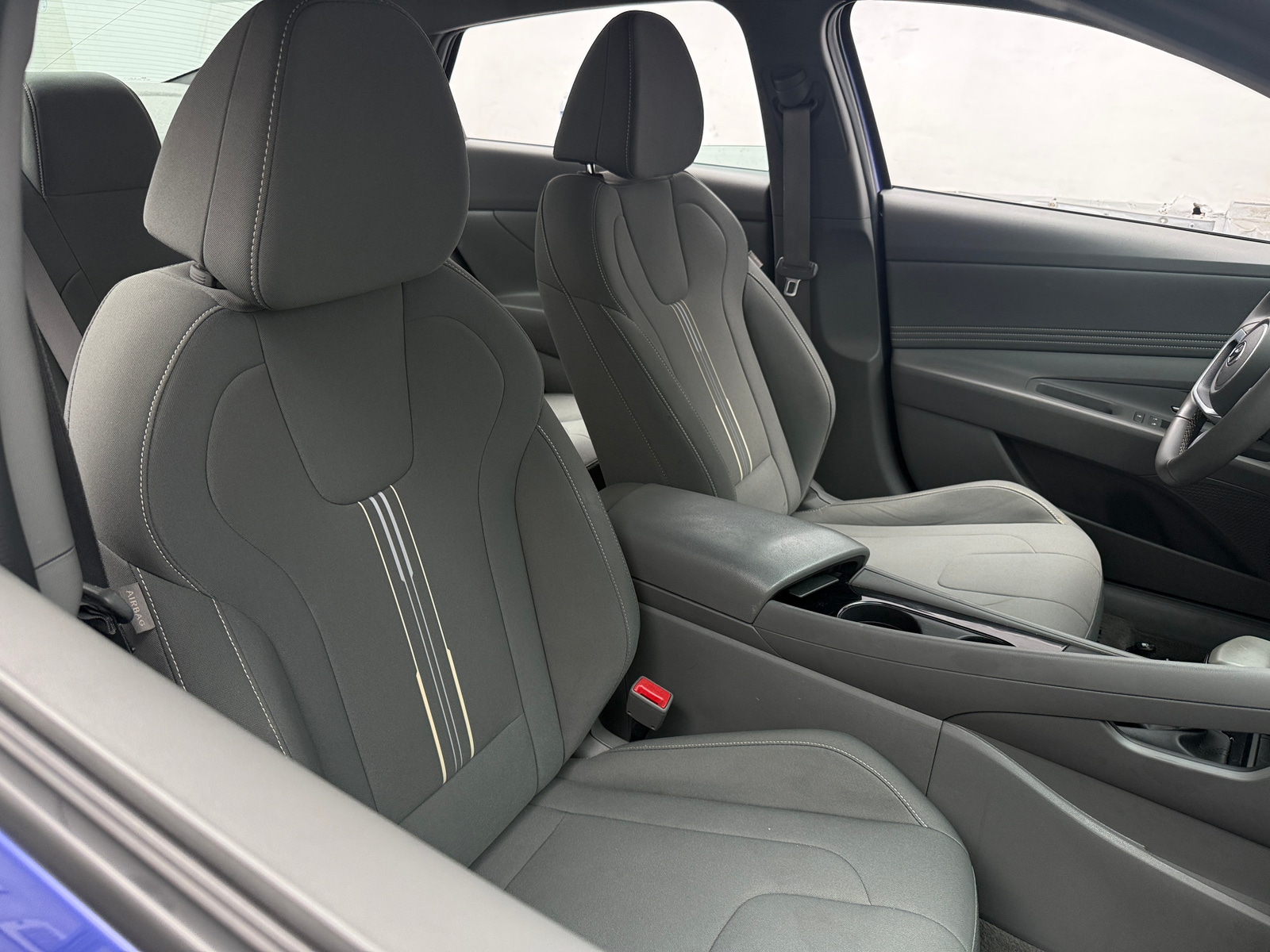 Thumbnail: 2023 Hyundai Elantra - 2