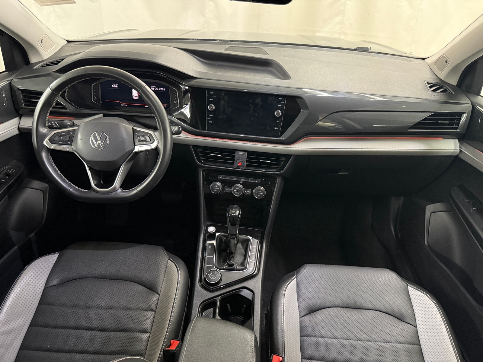 Thumbnail: 2022 Volkswagen Taos - 2