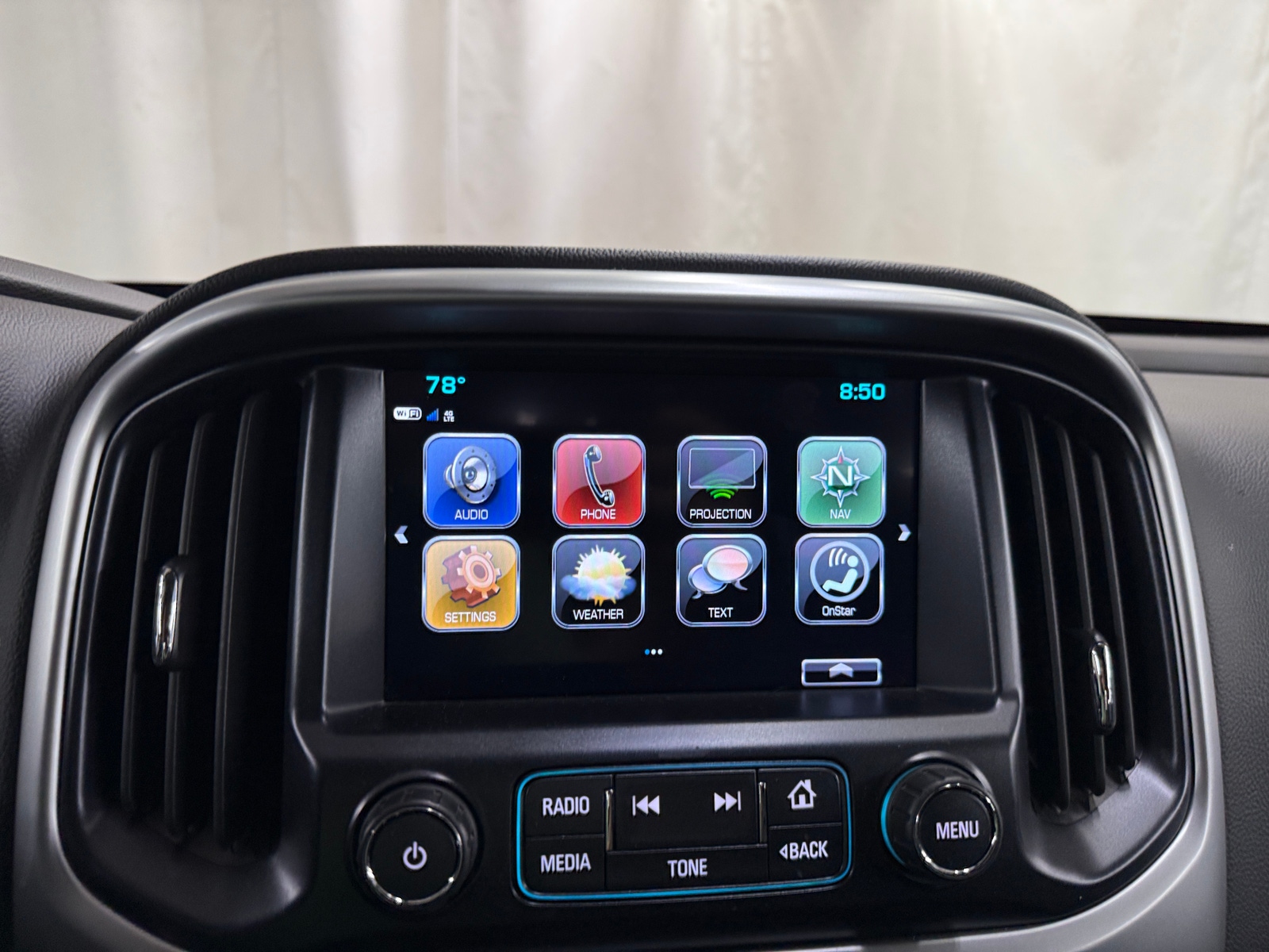 Thumbnail: 2018 Chevrolet Colorado - 3