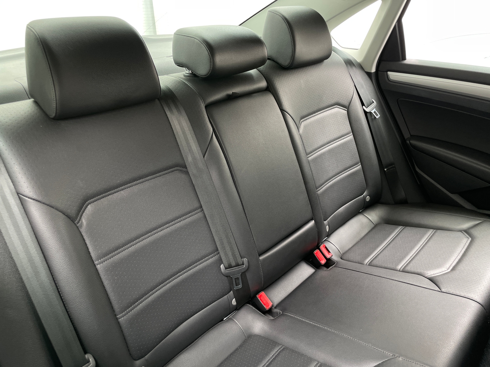 Thumbnail: 2019 Volkswagen Passat - 6