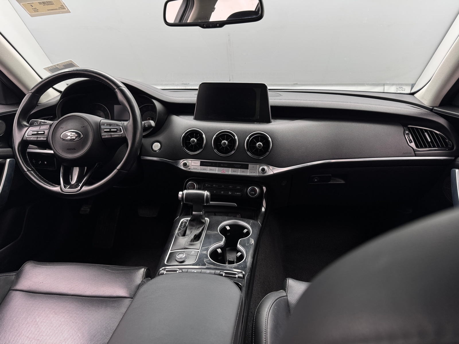Thumbnail: 2019 Kia Stinger - 2