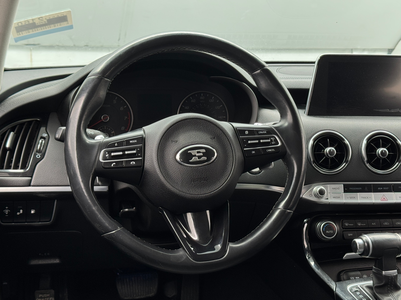 Thumbnail: 2019 Kia Stinger - 4