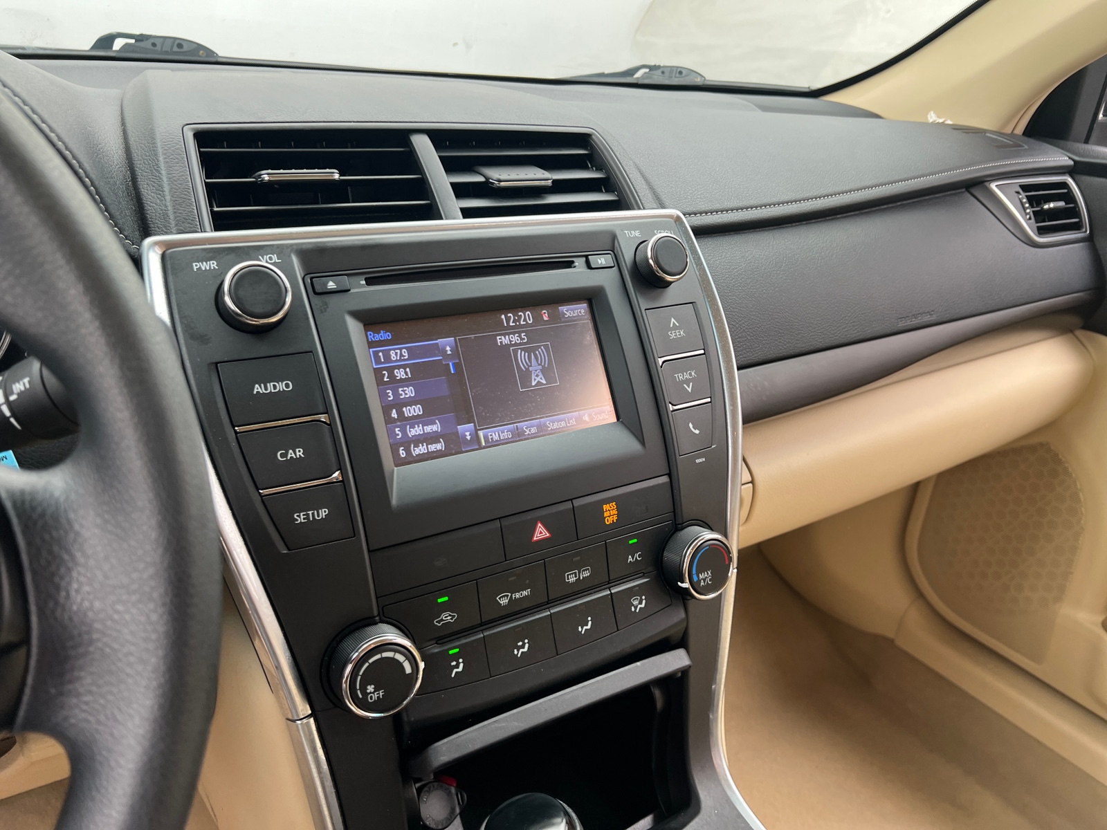 Thumbnail: 2017 Toyota Camry - 4