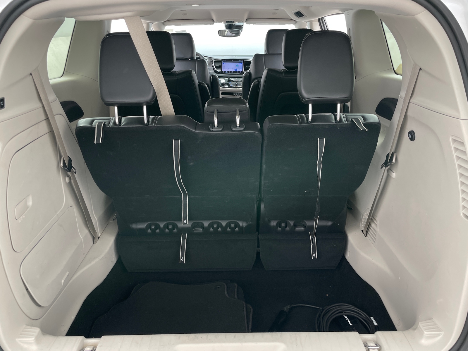 Thumbnail: 2024 Chrysler Pacifica - 6