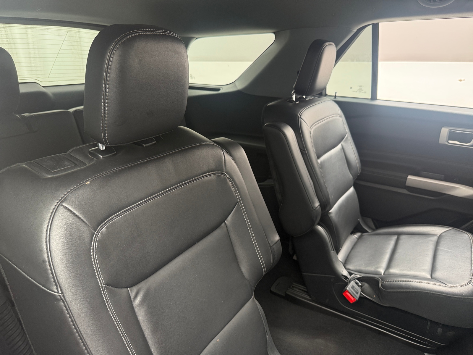 Thumbnail: 2022 Ford Explorer - 6