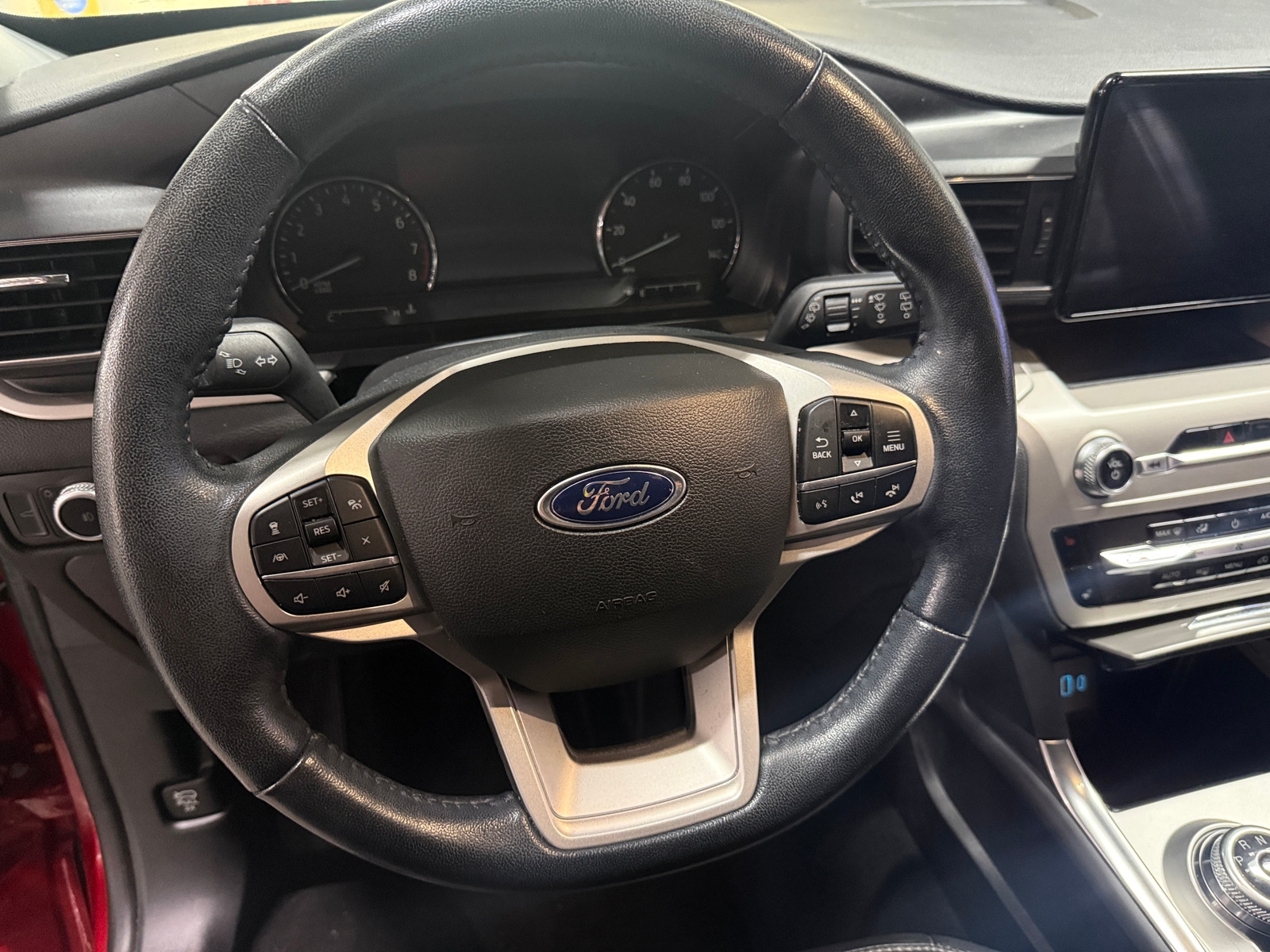 Thumbnail: 2022 Ford Explorer - 5