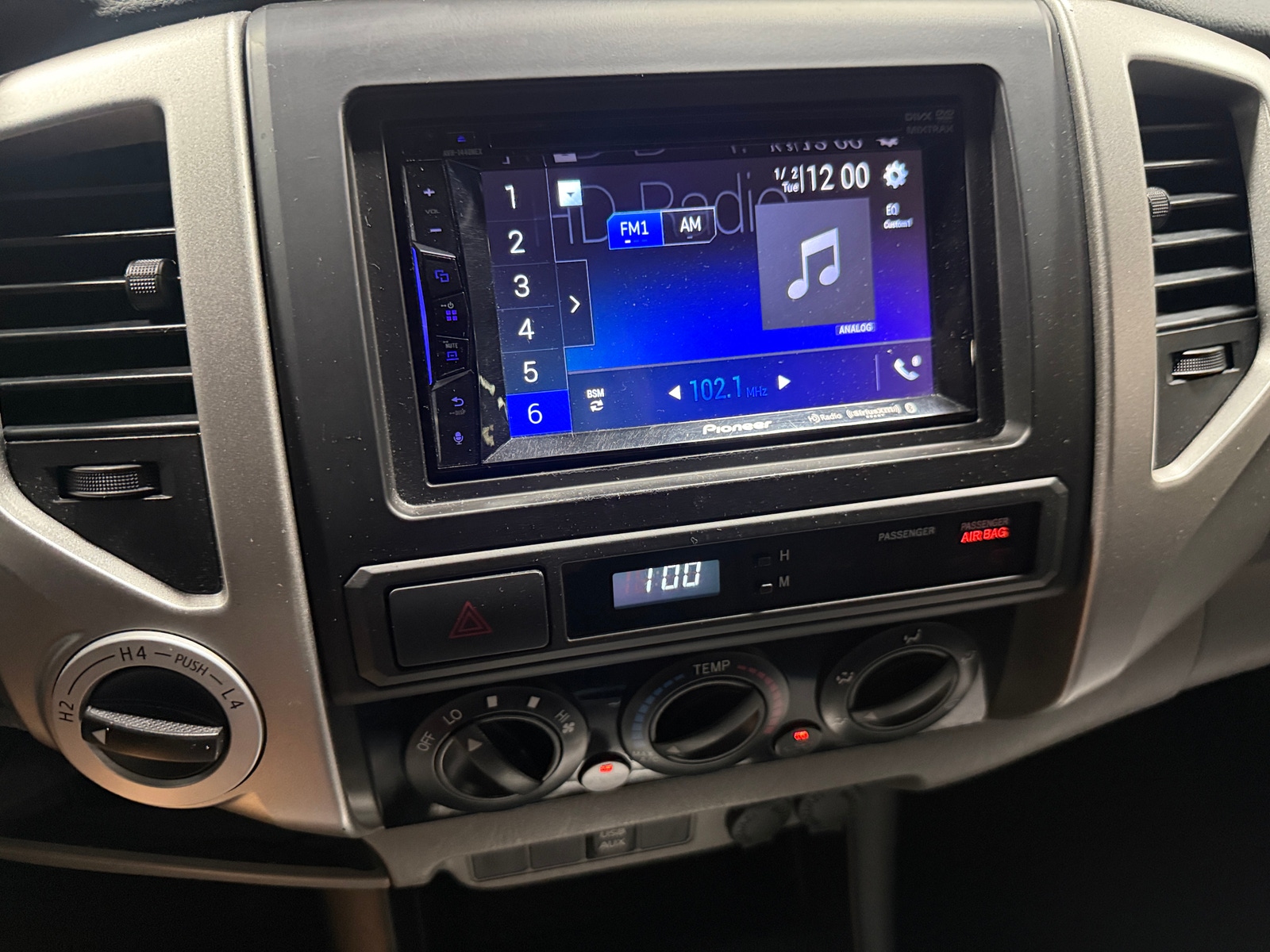Thumbnail: 2014 Toyota Tacoma - 4
