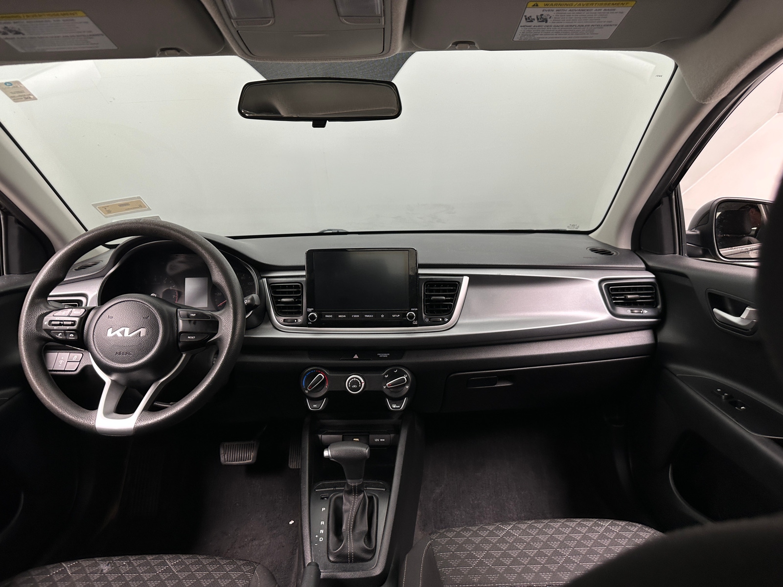 Thumbnail: 2023 Kia Rio - 3