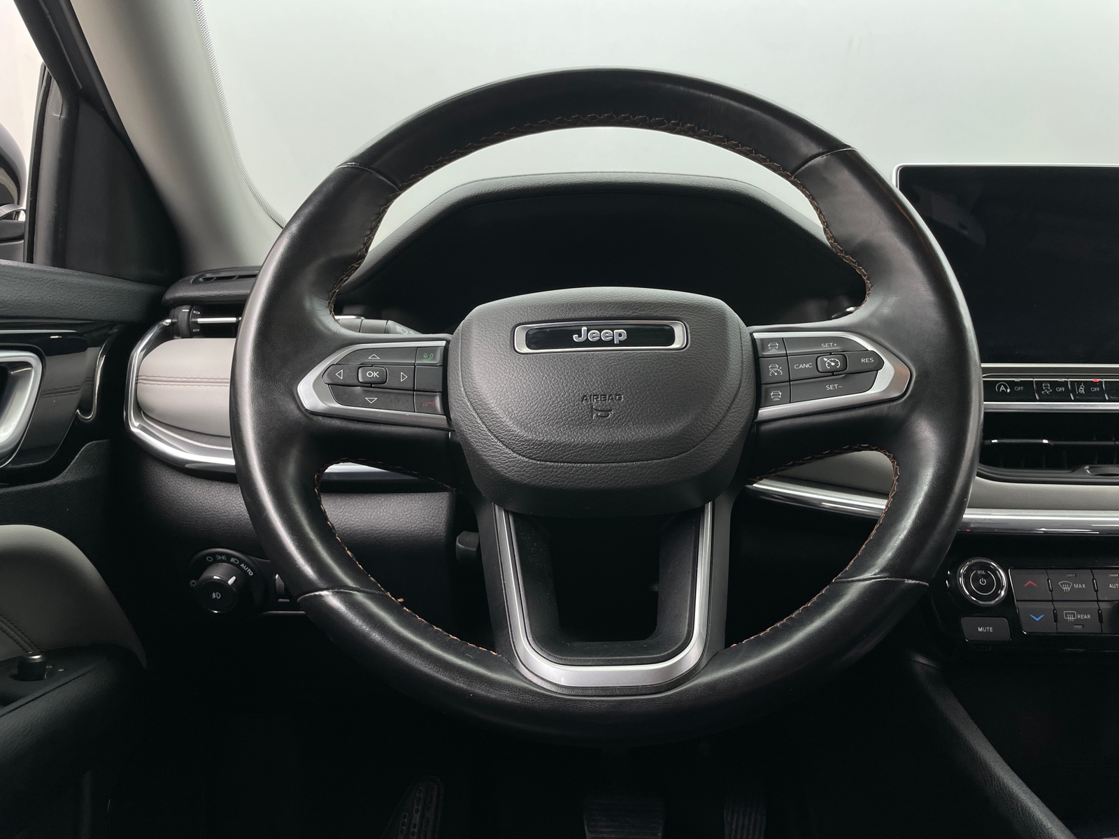Thumbnail: 2022 Jeep Compass - 4