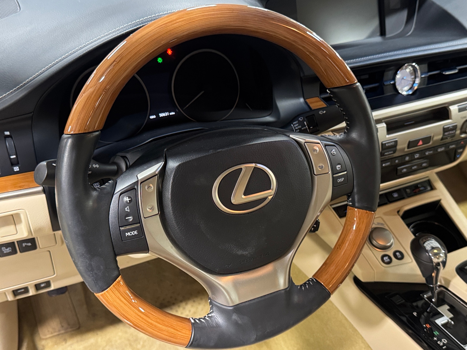 Thumbnail: 2014 Lexus ES - 4