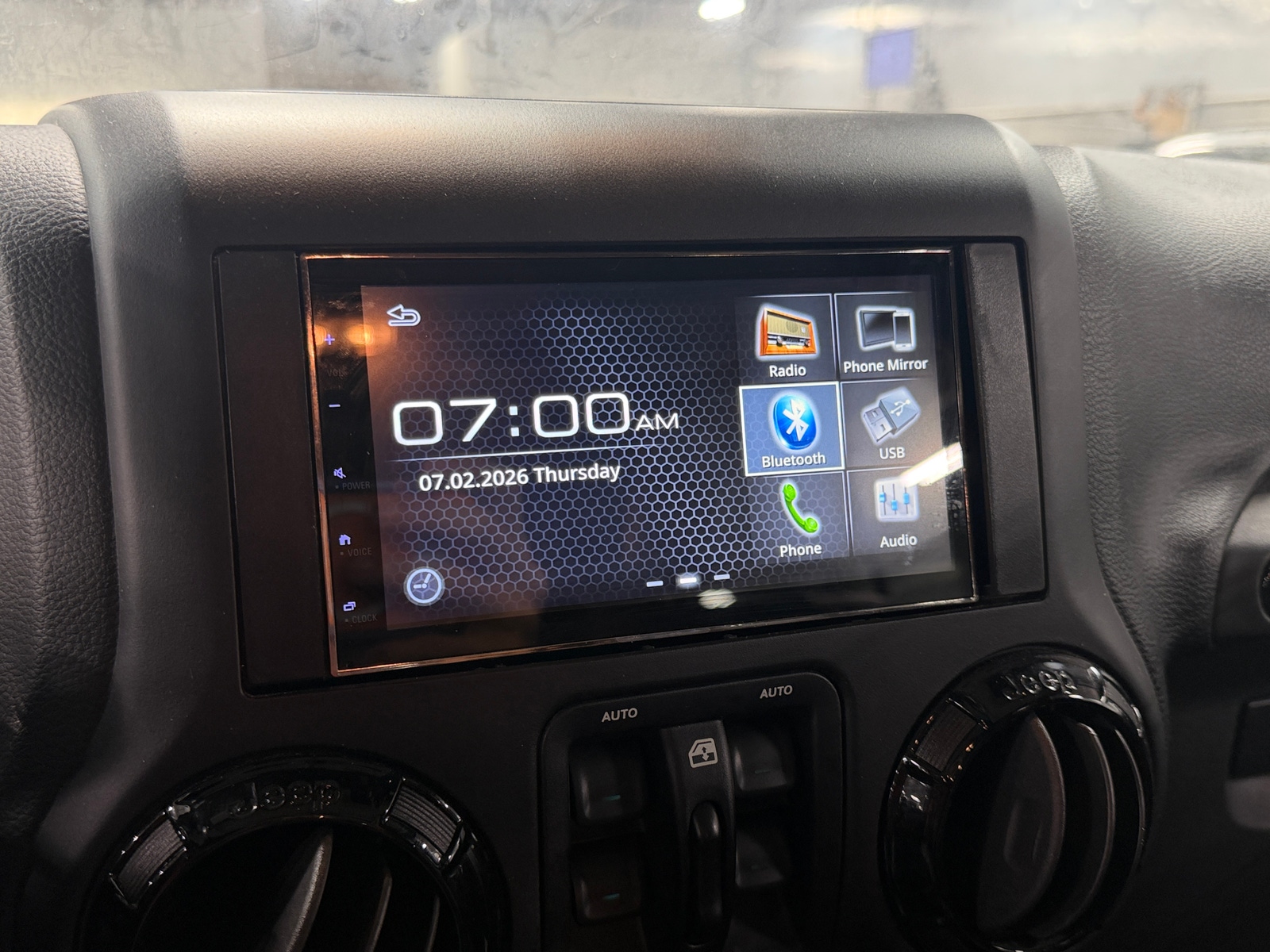 Thumbnail: 2015 Jeep Wrangler - 3