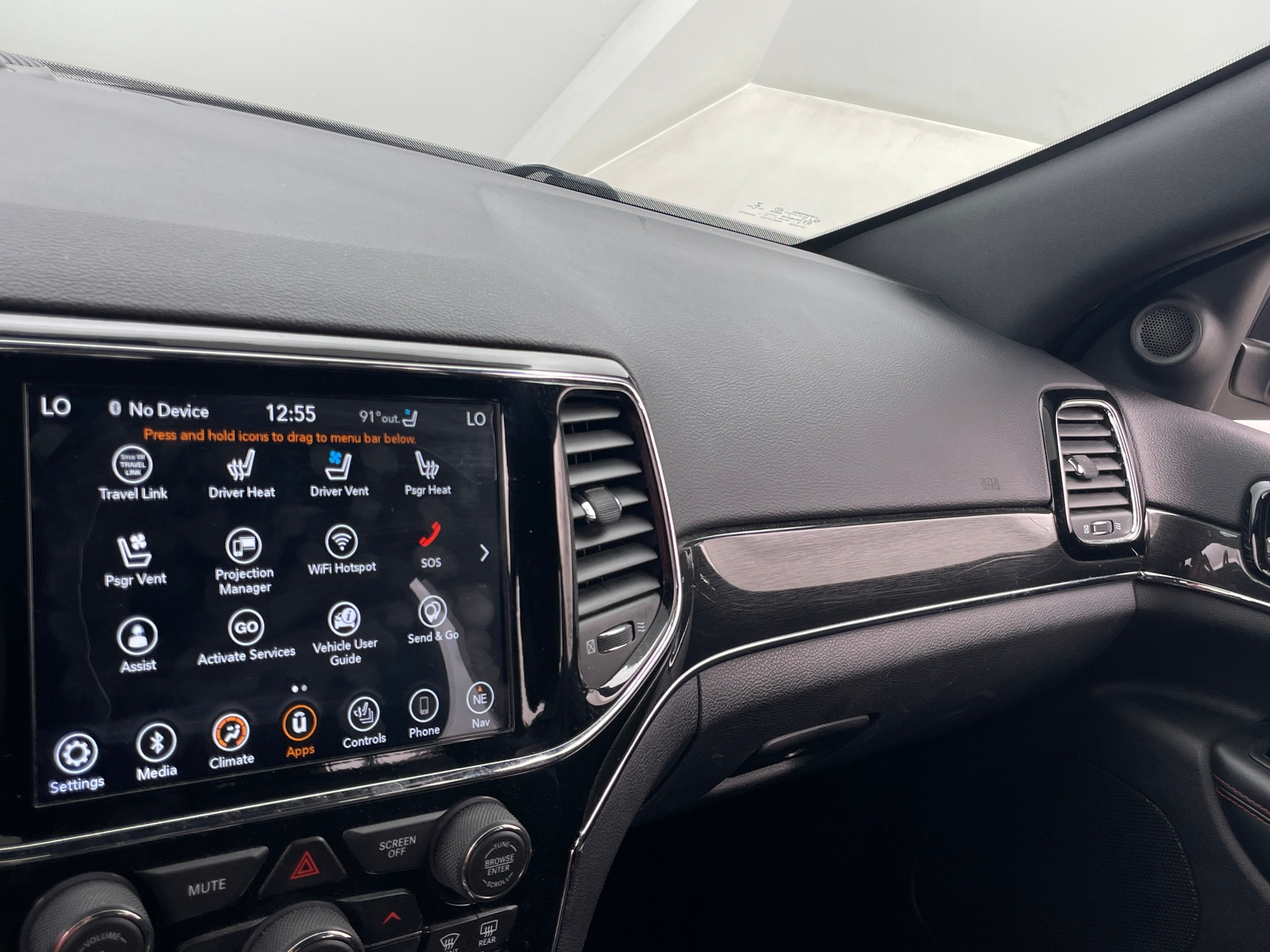 Thumbnail: 2019 Jeep Grand Cherokee - 3