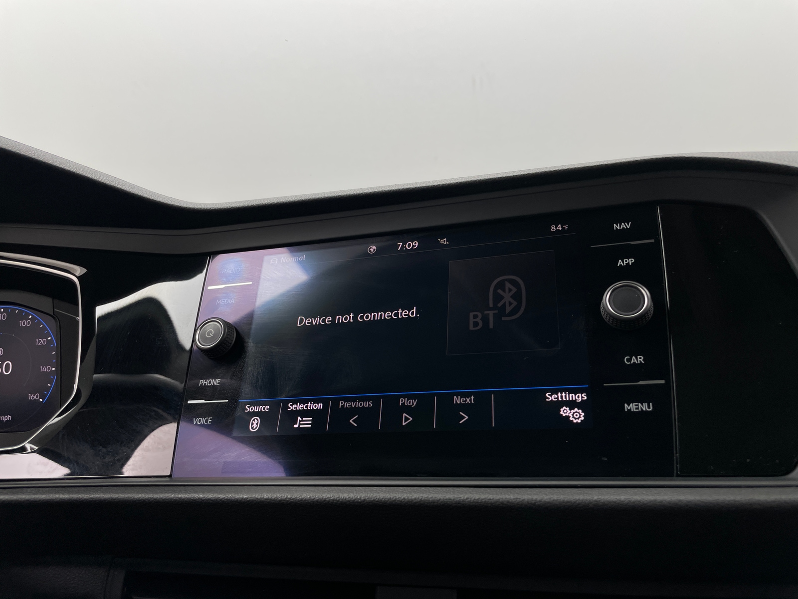 Thumbnail: 2020 Volkswagen Jetta - 4