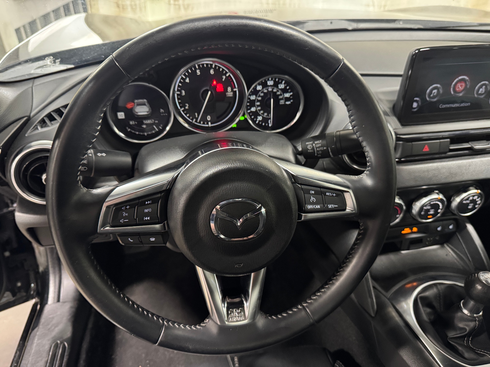 Thumbnail: 2022 Mazda MX-5 Miata - 4