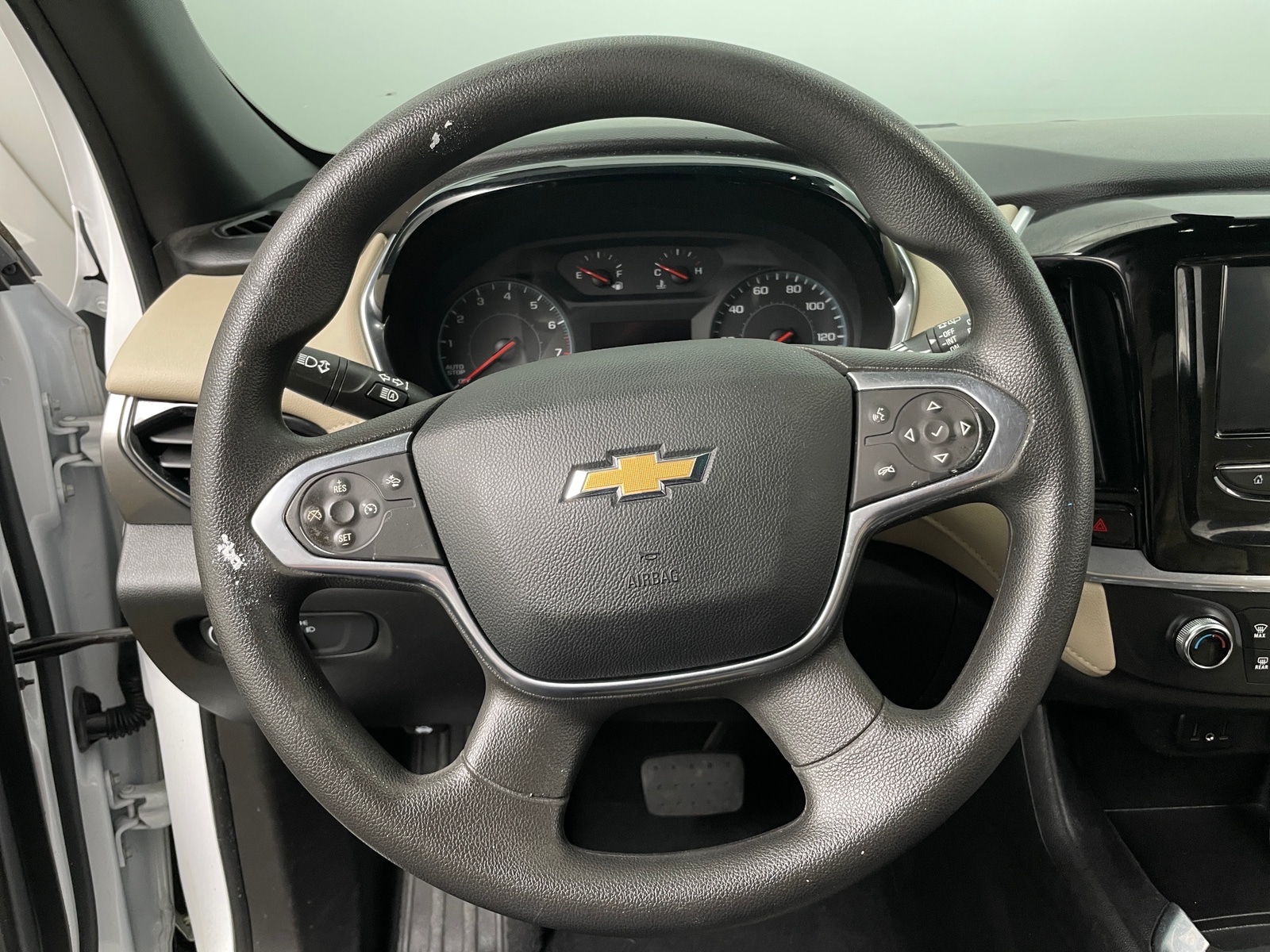 Thumbnail: 2022 Chevrolet Traverse - 5