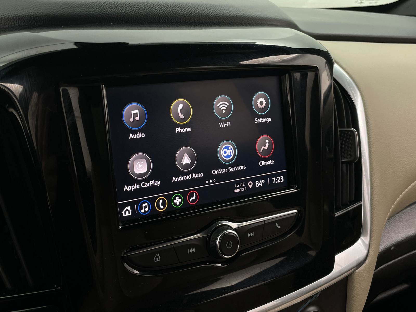 Thumbnail: 2022 Chevrolet Traverse - 4