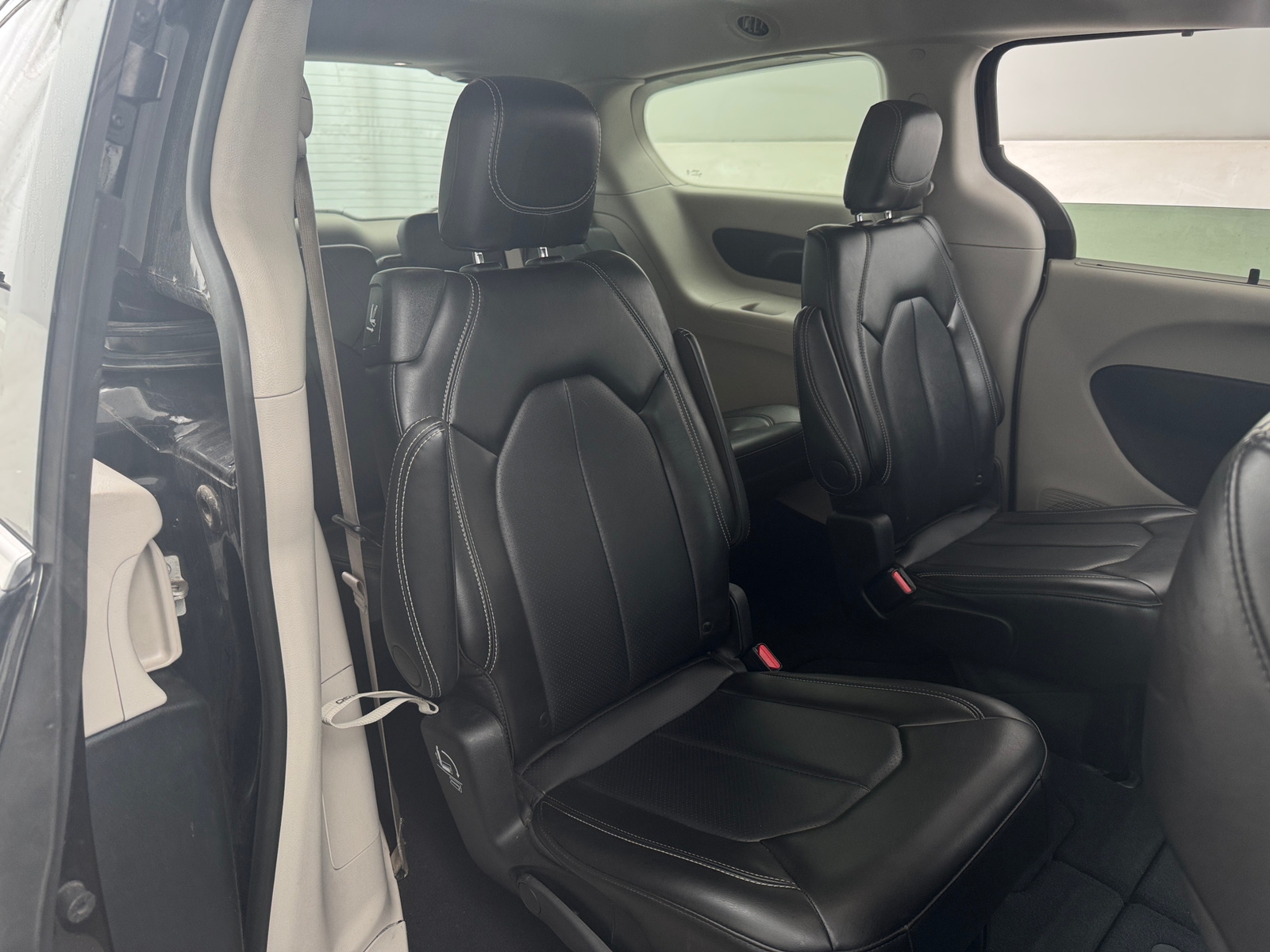 Thumbnail: 2024 Chrysler Pacifica - 5