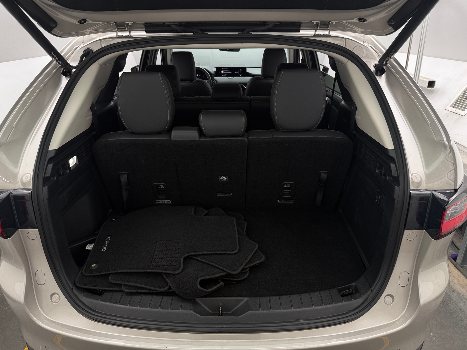 Thumbnail: 2026 Mazda CX-90 - 6