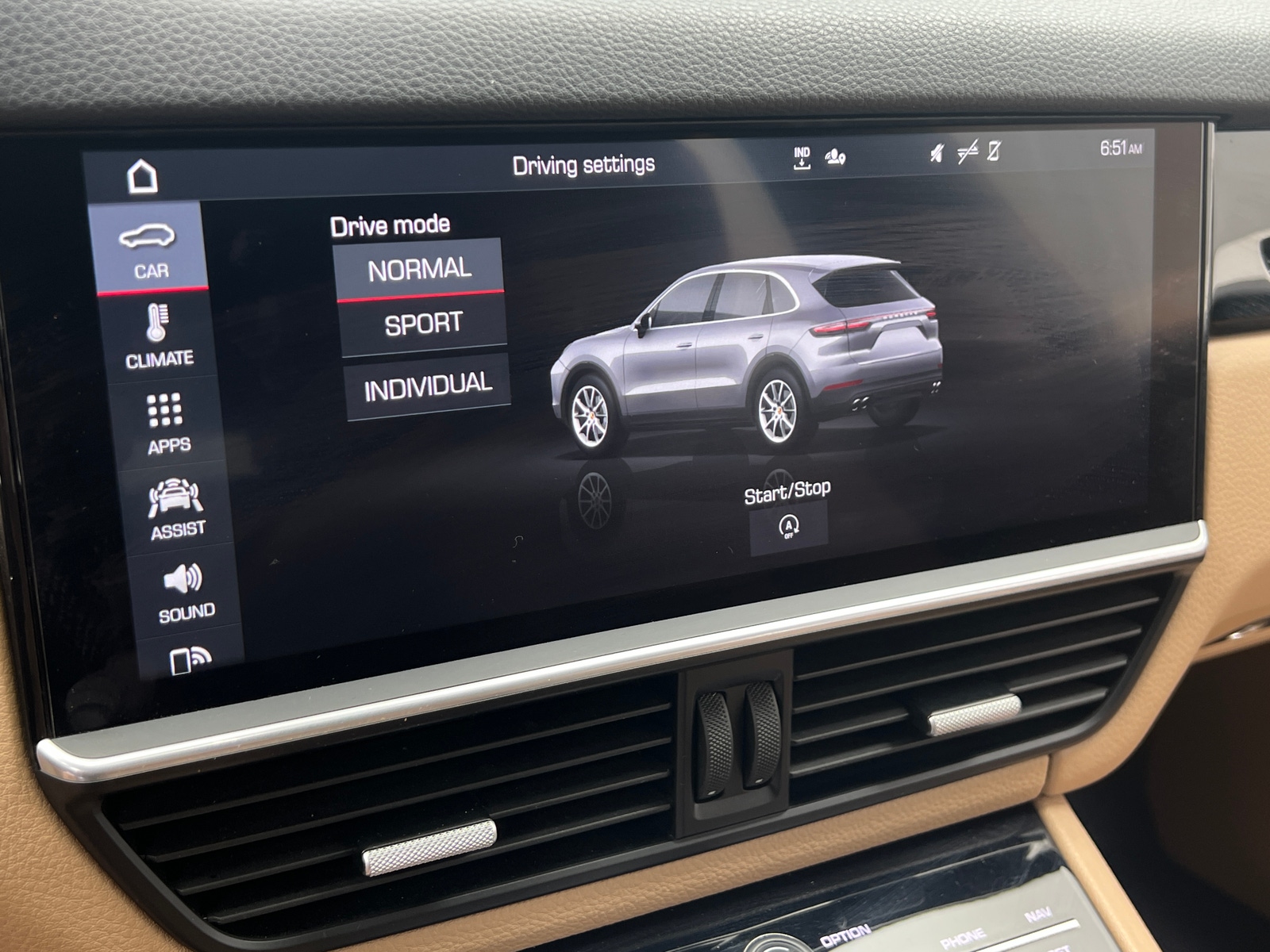 Thumbnail: 2020 Porsche Cayenne - 3