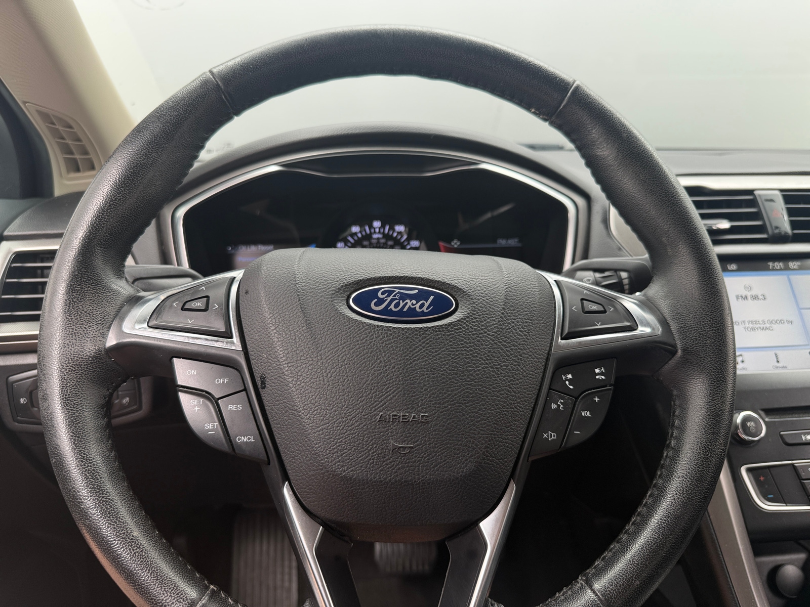 Thumbnail: 2017 Ford Fusion - 5