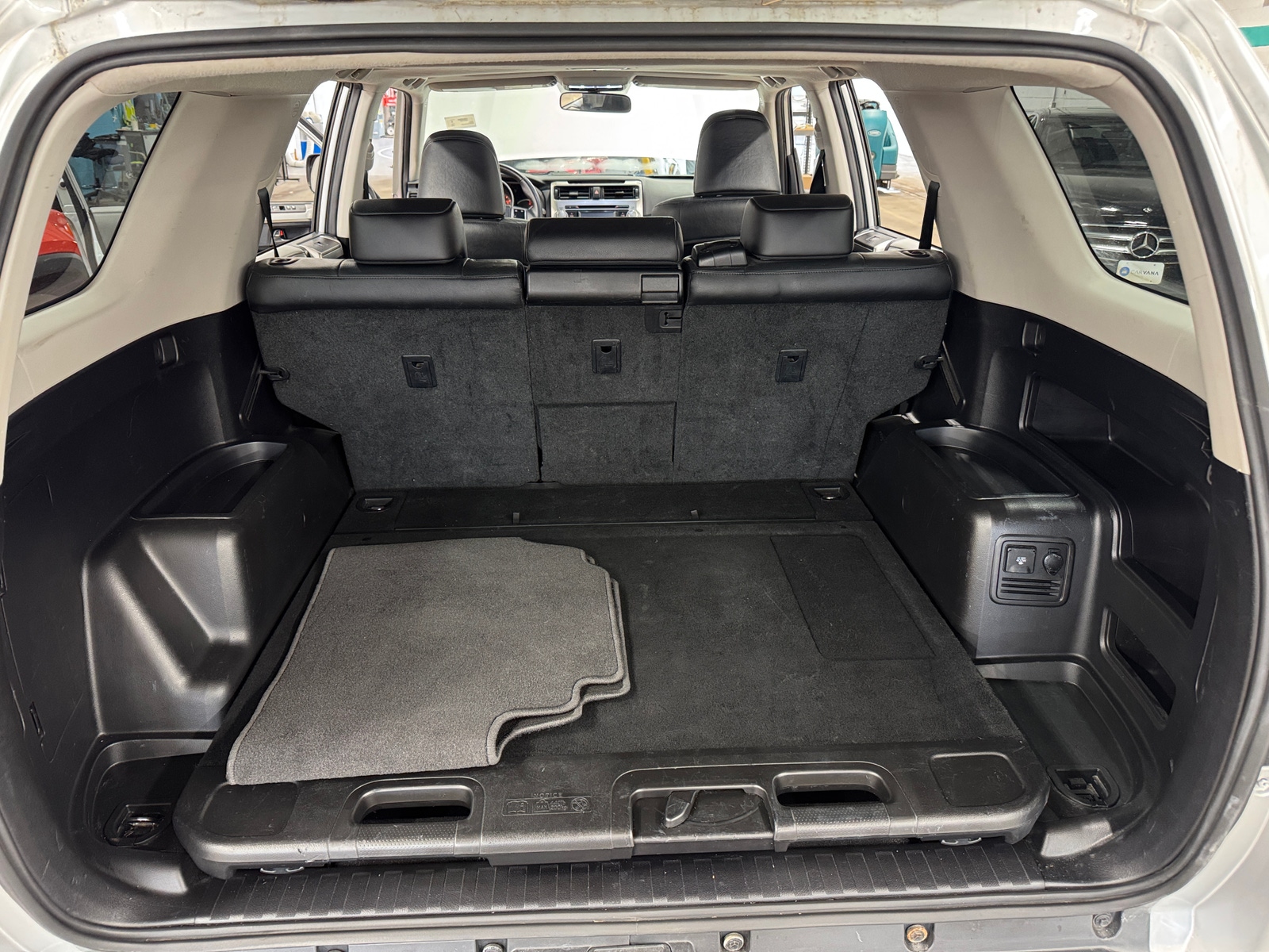 Thumbnail: 2010 Toyota 4Runner - 7