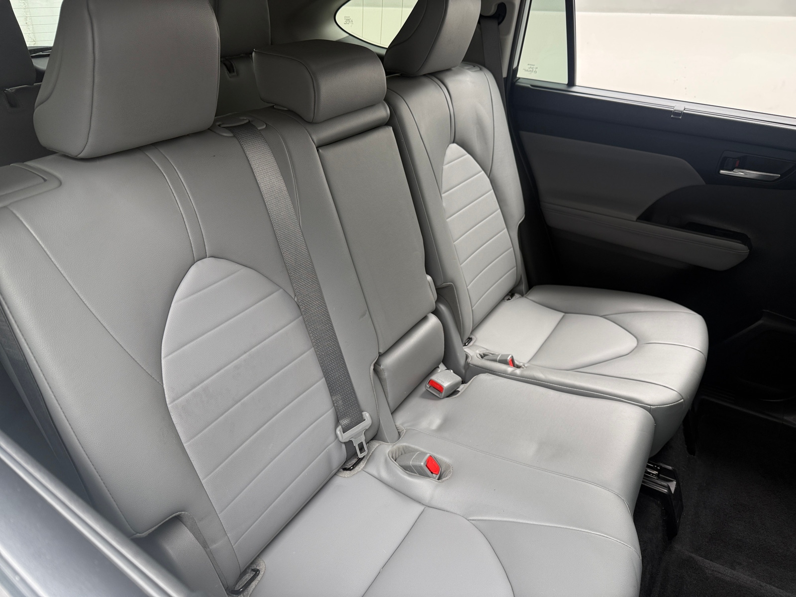 Thumbnail: 2022 Toyota Highlander - 5