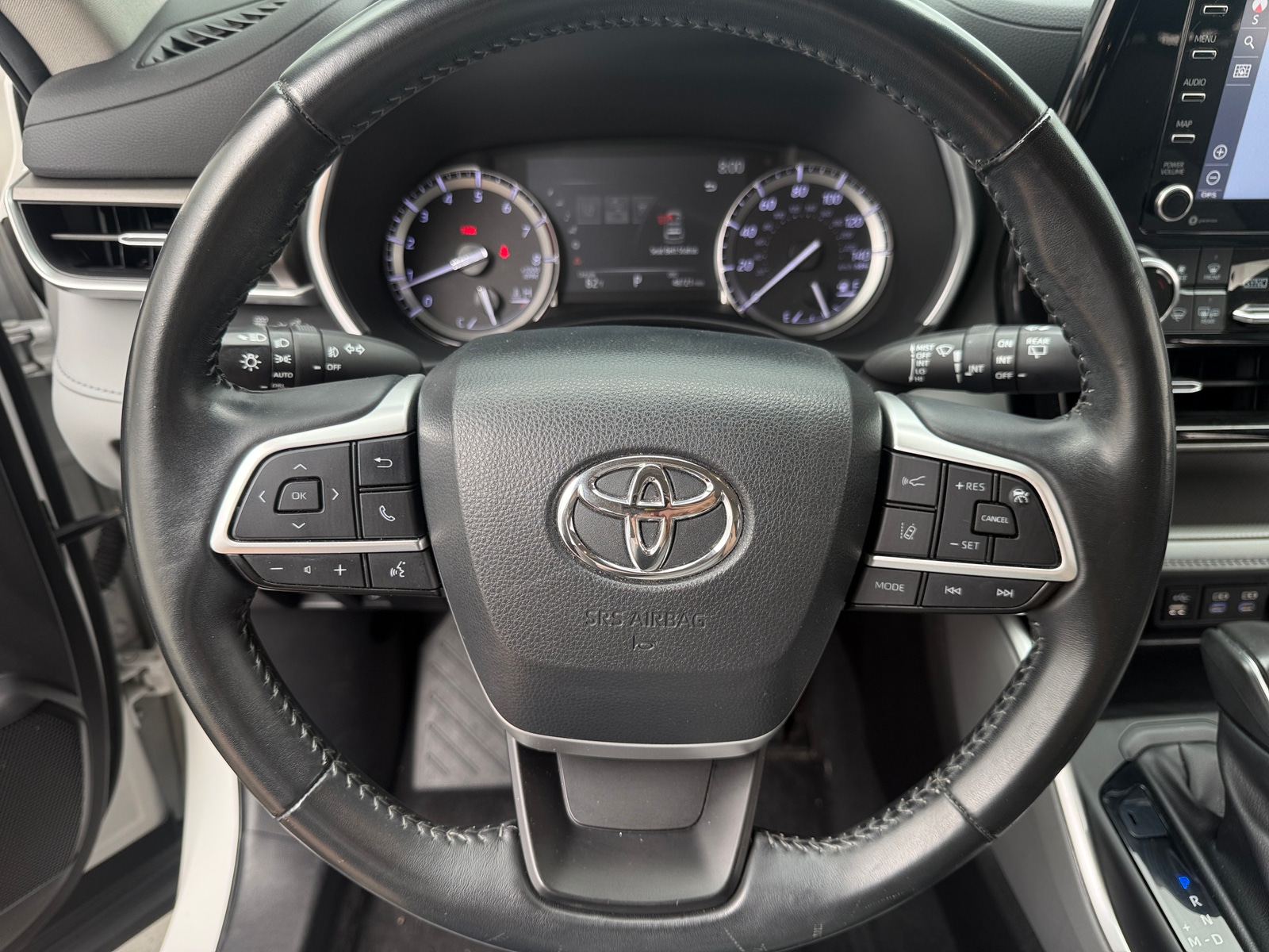 Thumbnail: 2022 Toyota Highlander - 4