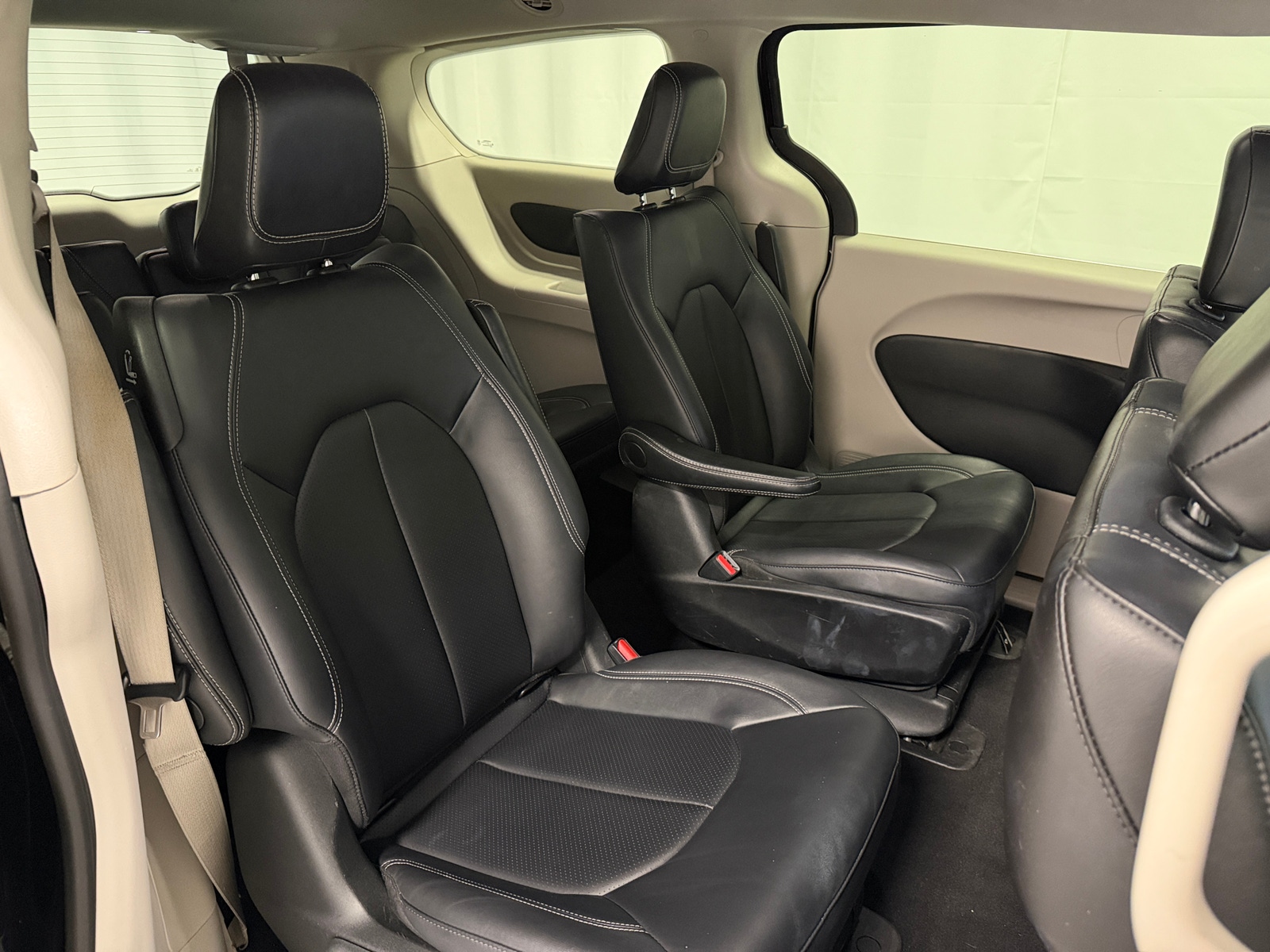 Thumbnail: 2024 Chrysler Pacifica - 5