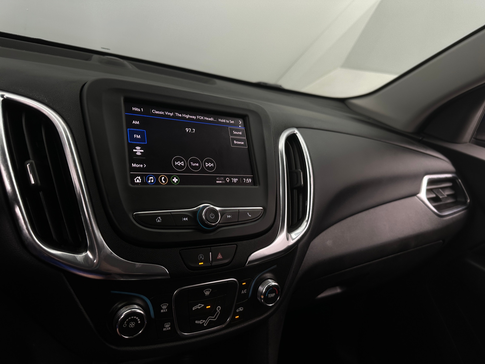 Thumbnail: 2023 Chevrolet Equinox - 4