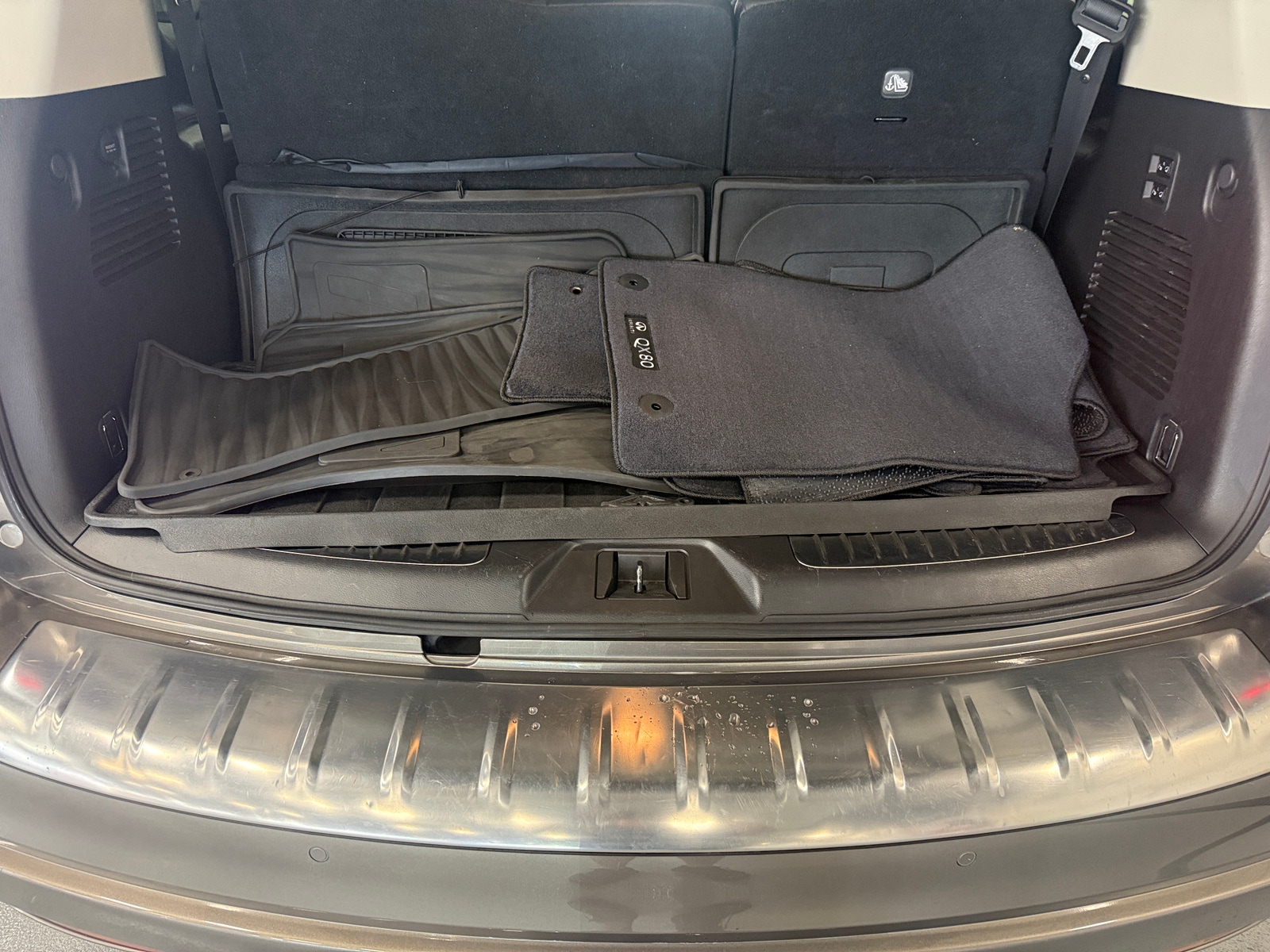 Thumbnail: 2019 INFINITI QX80 - 6