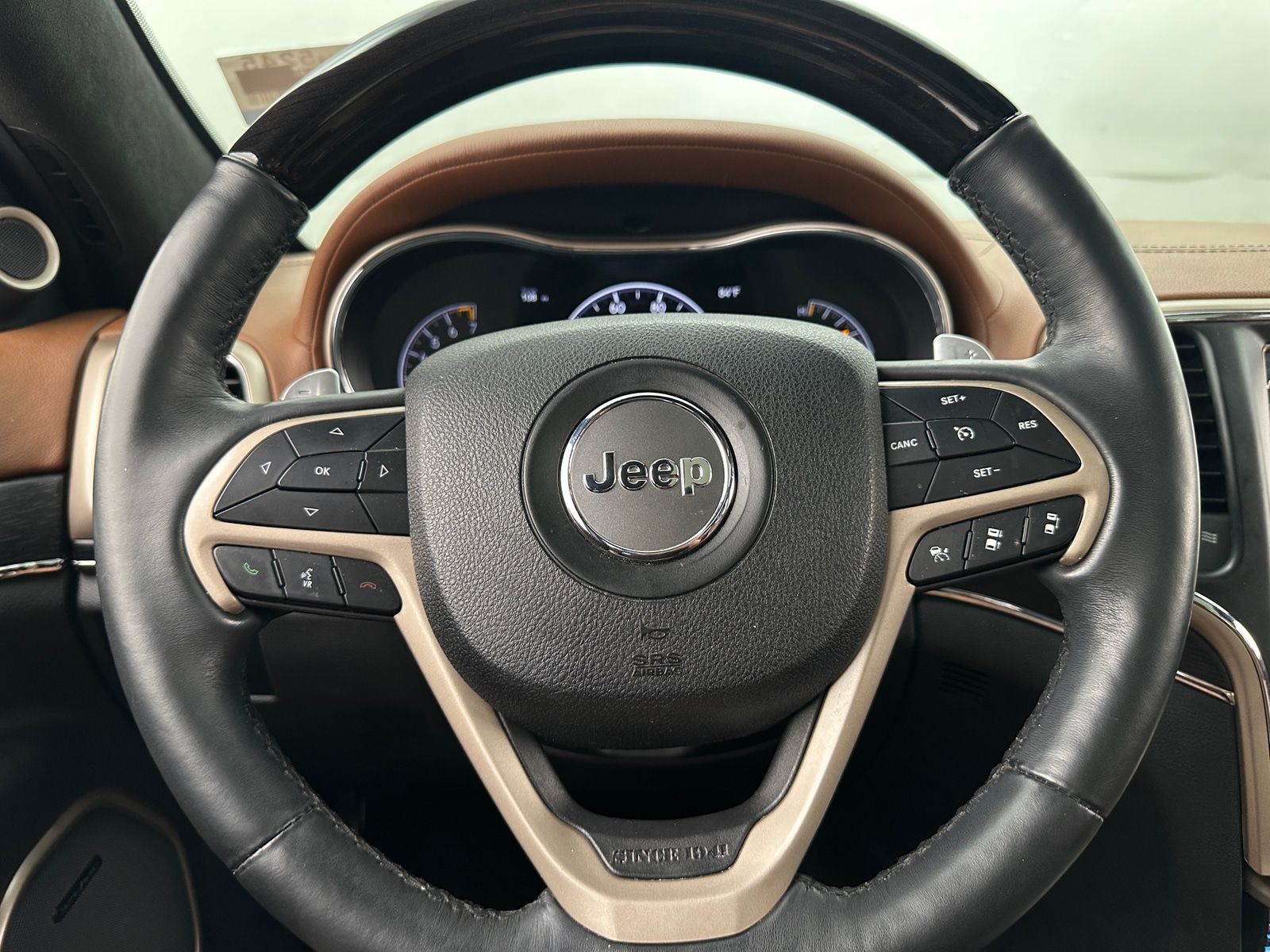 Thumbnail: 2017 Jeep Grand Cherokee - 4