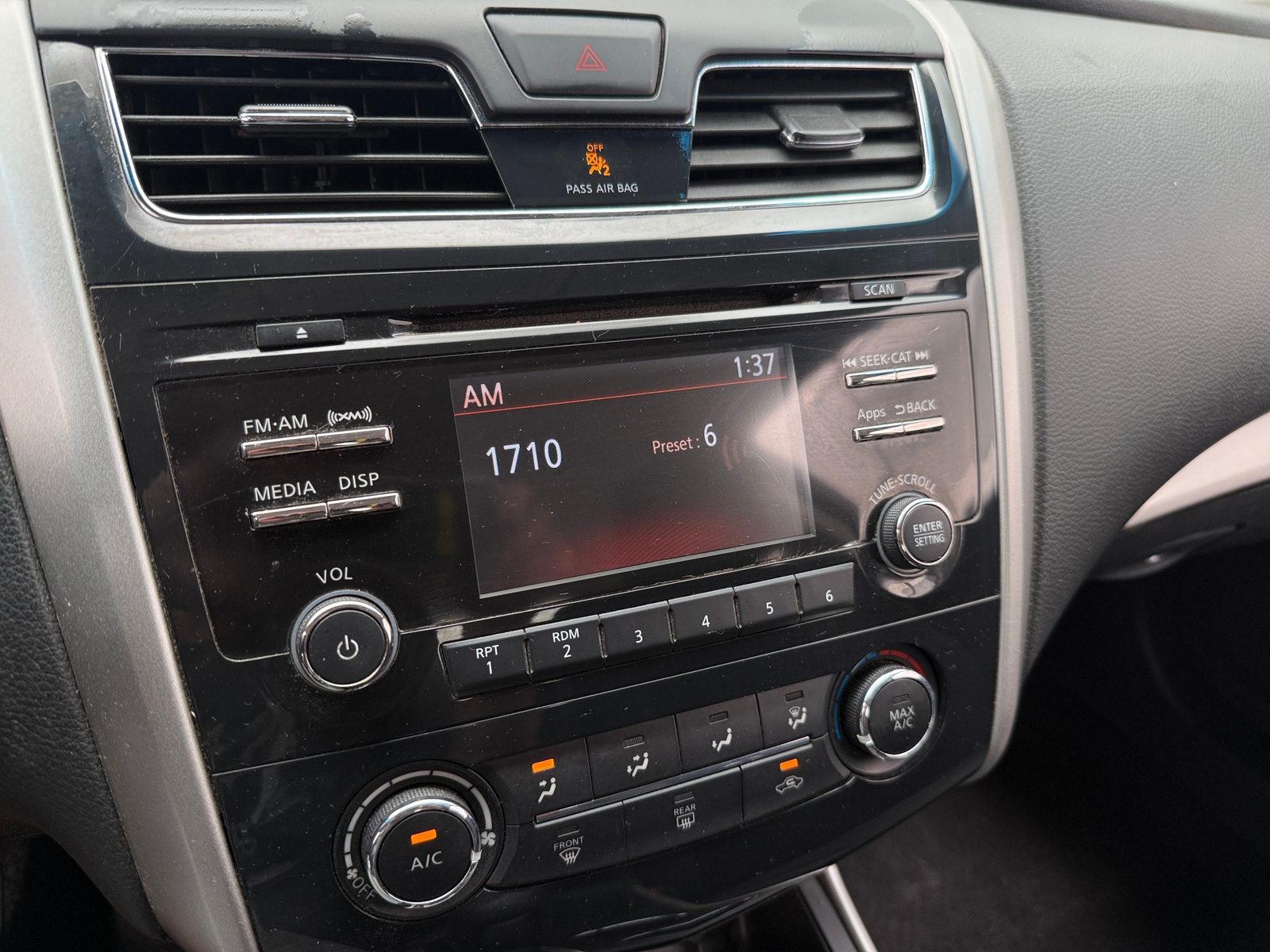 Thumbnail: 2015 Nissan Altima - 4