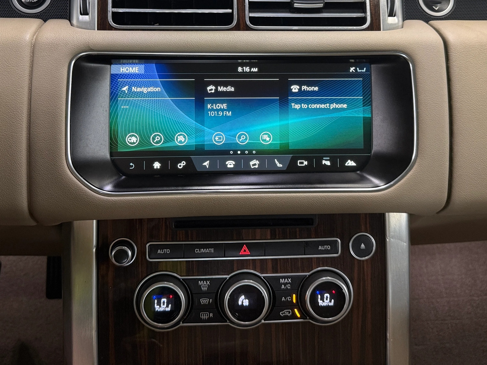 Thumbnail: 2017 Land Rover Range Rover - 3