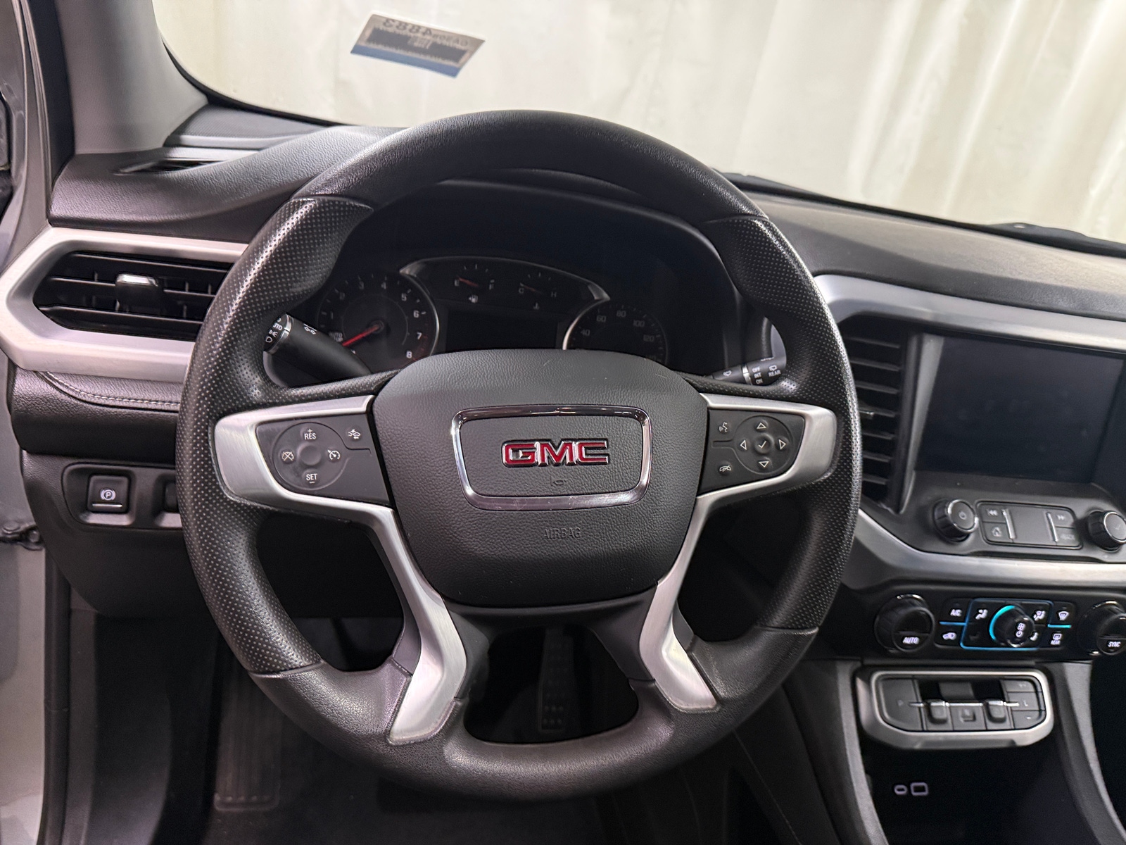 Thumbnail: 2023 GMC Acadia - 5