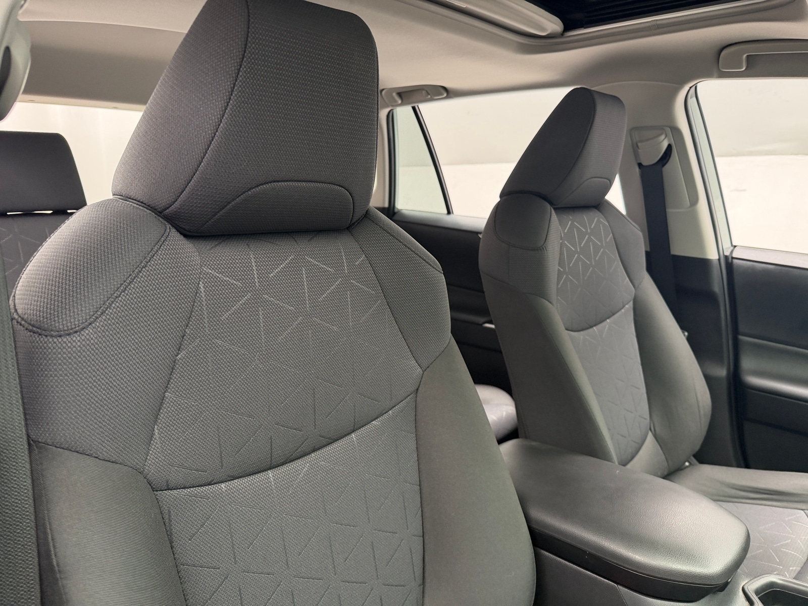 Thumbnail: 2020 Toyota RAV4 - 2