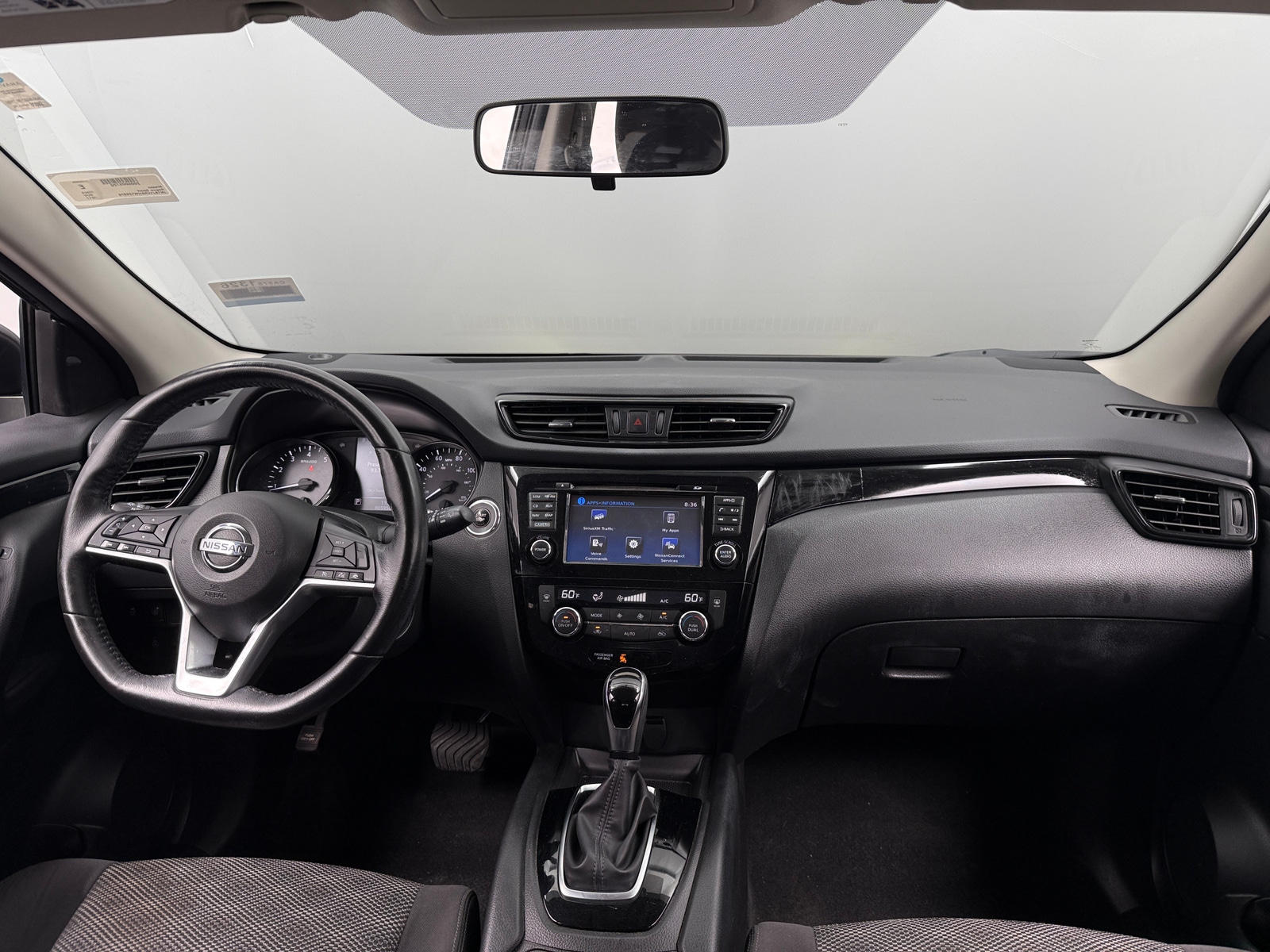 Thumbnail: 2017 Nissan Rogue Sport - 3