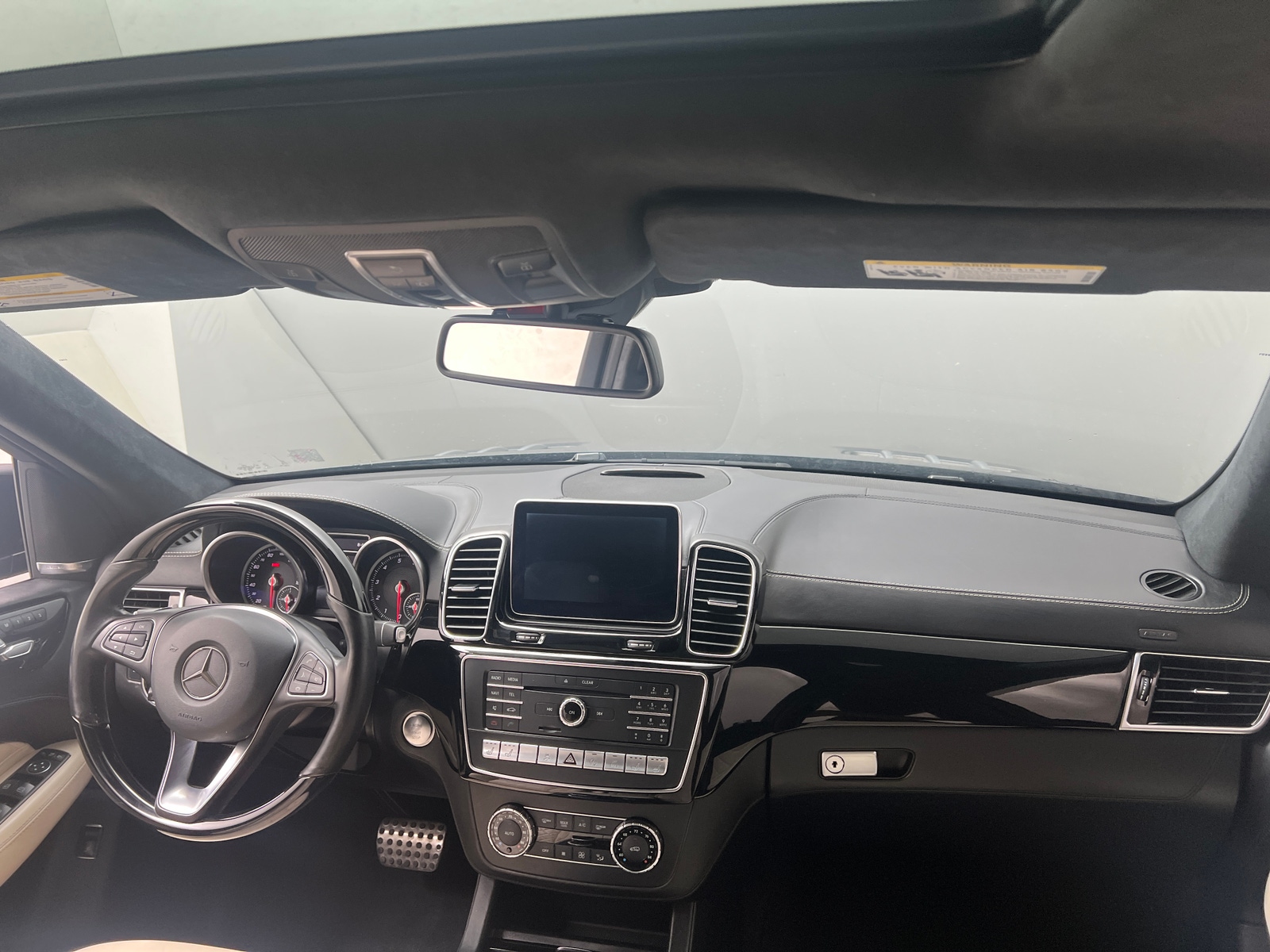 Thumbnail: 2016 Mercedes-Benz GLE - 2