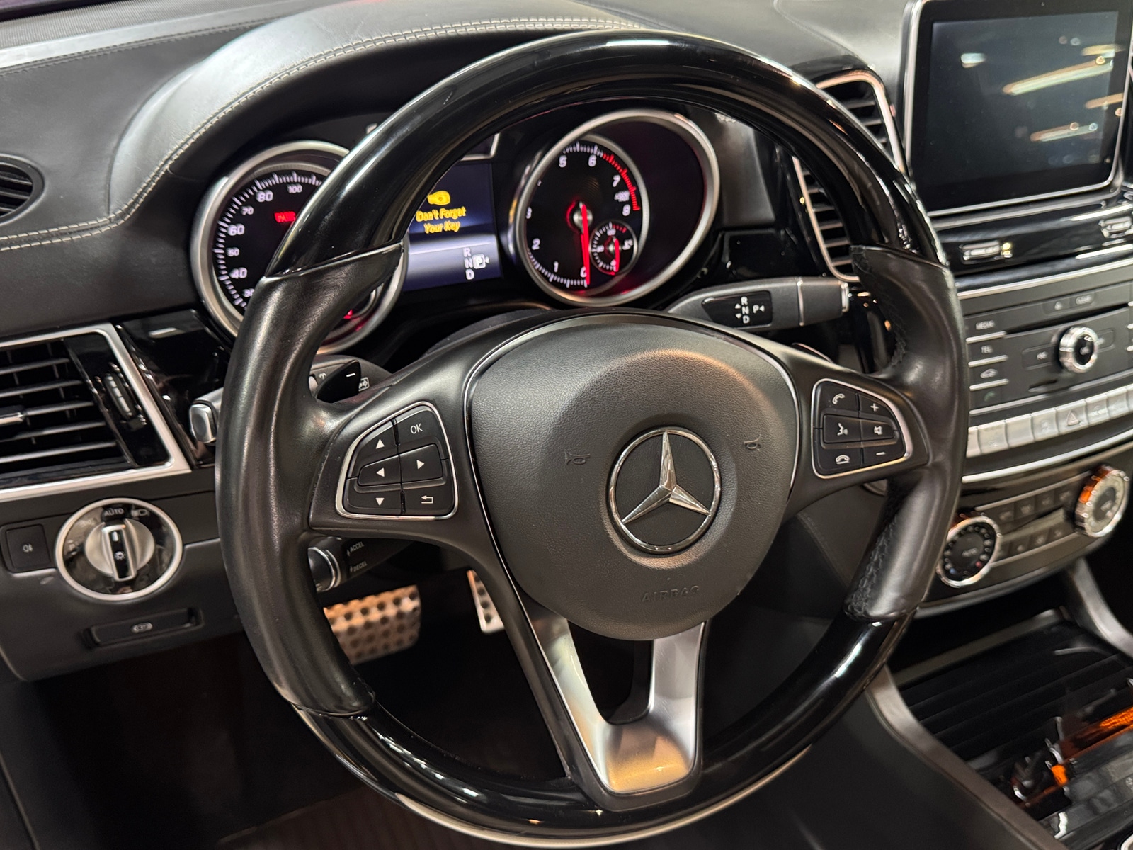 Thumbnail: 2016 Mercedes-Benz GLE - 4