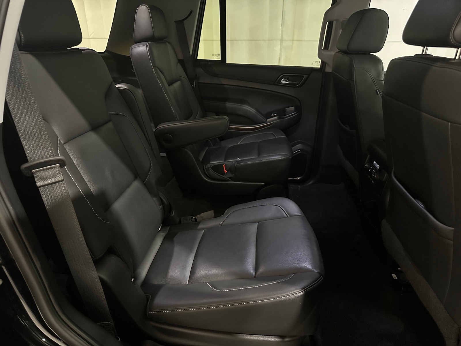 Thumbnail: 2018 Chevrolet Tahoe - 5