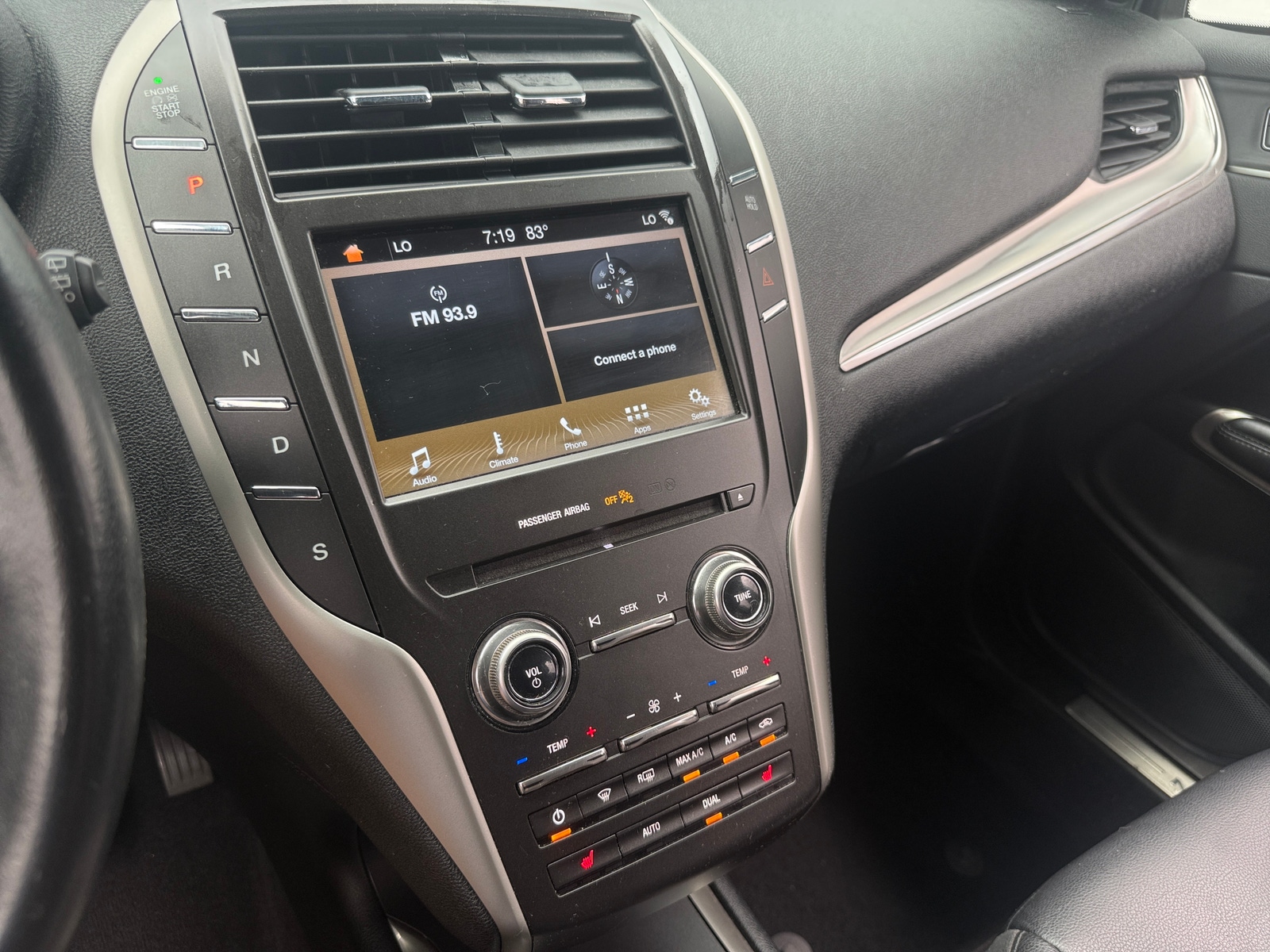 Thumbnail: 2017 Lincoln MKC - 3