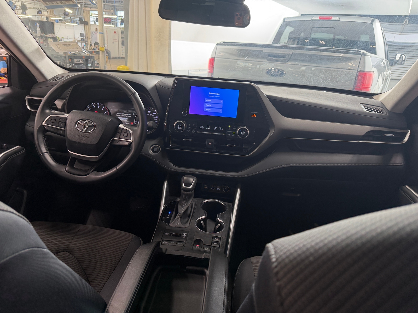 Thumbnail: 2024 Toyota Highlander - 3