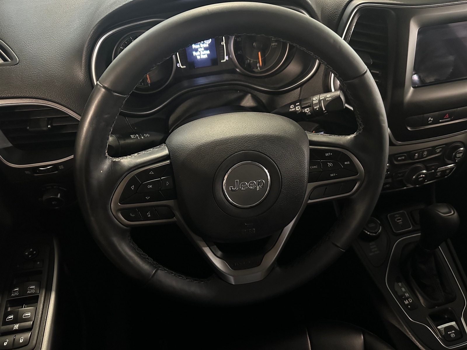 Thumbnail: 2019 Jeep Cherokee - 5