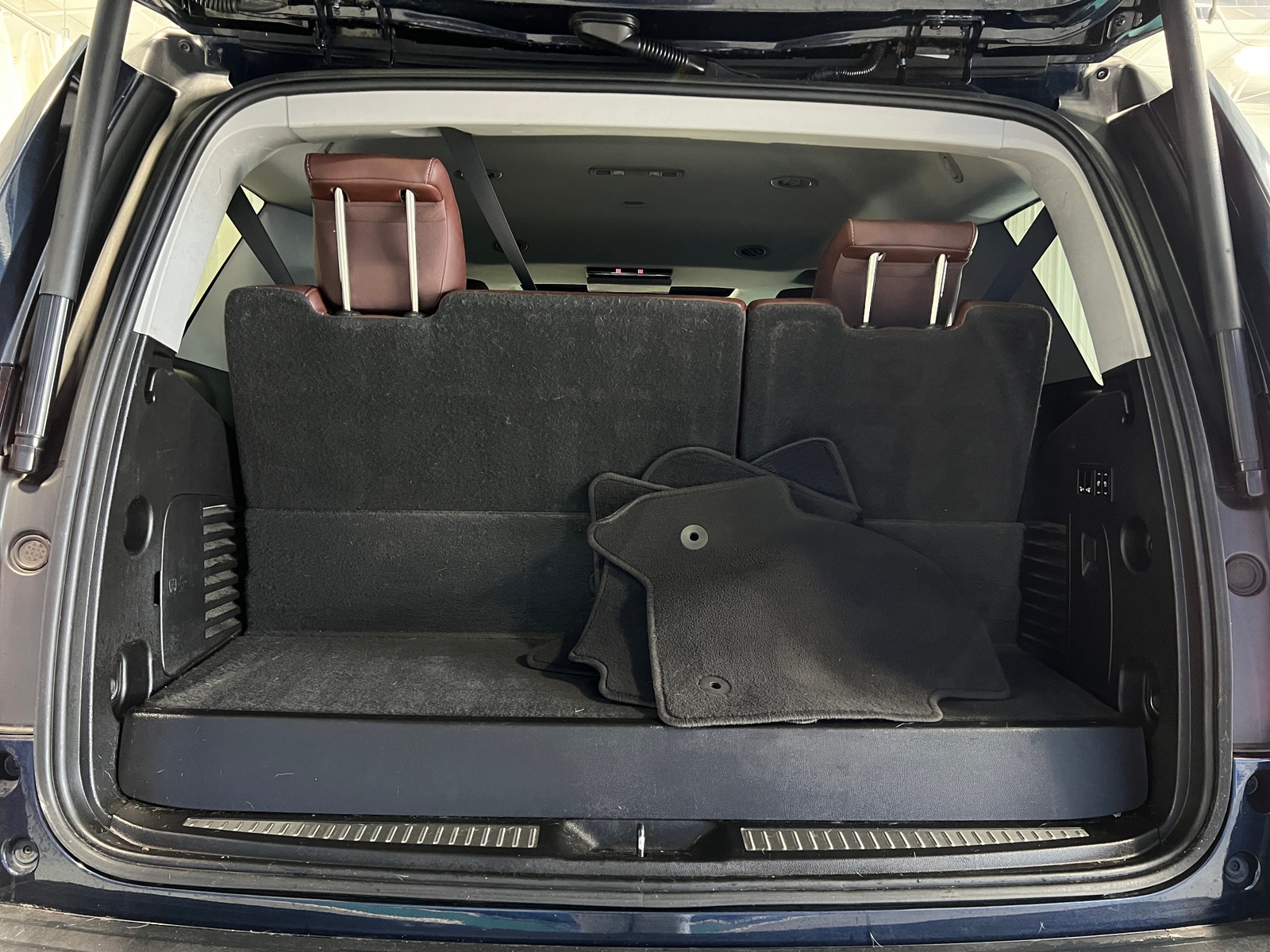 Thumbnail: 2019 Chevrolet Tahoe - 6