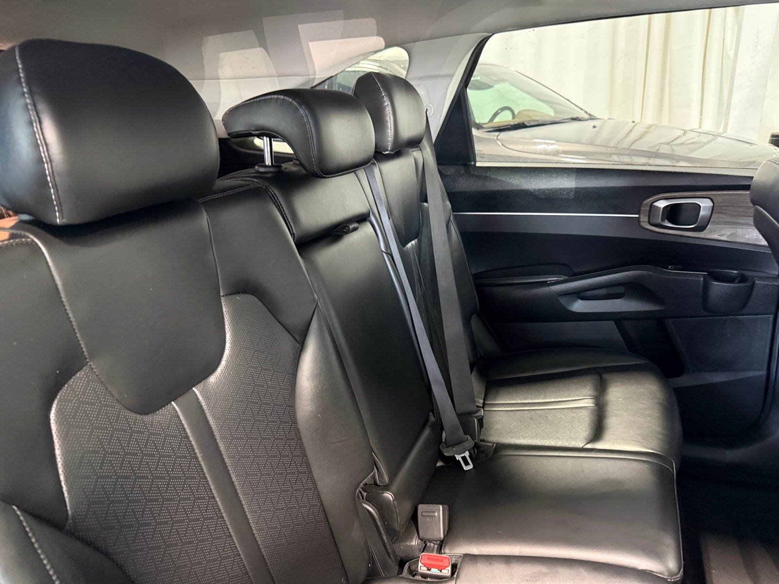 Thumbnail: 2022 Kia Sorento - 5