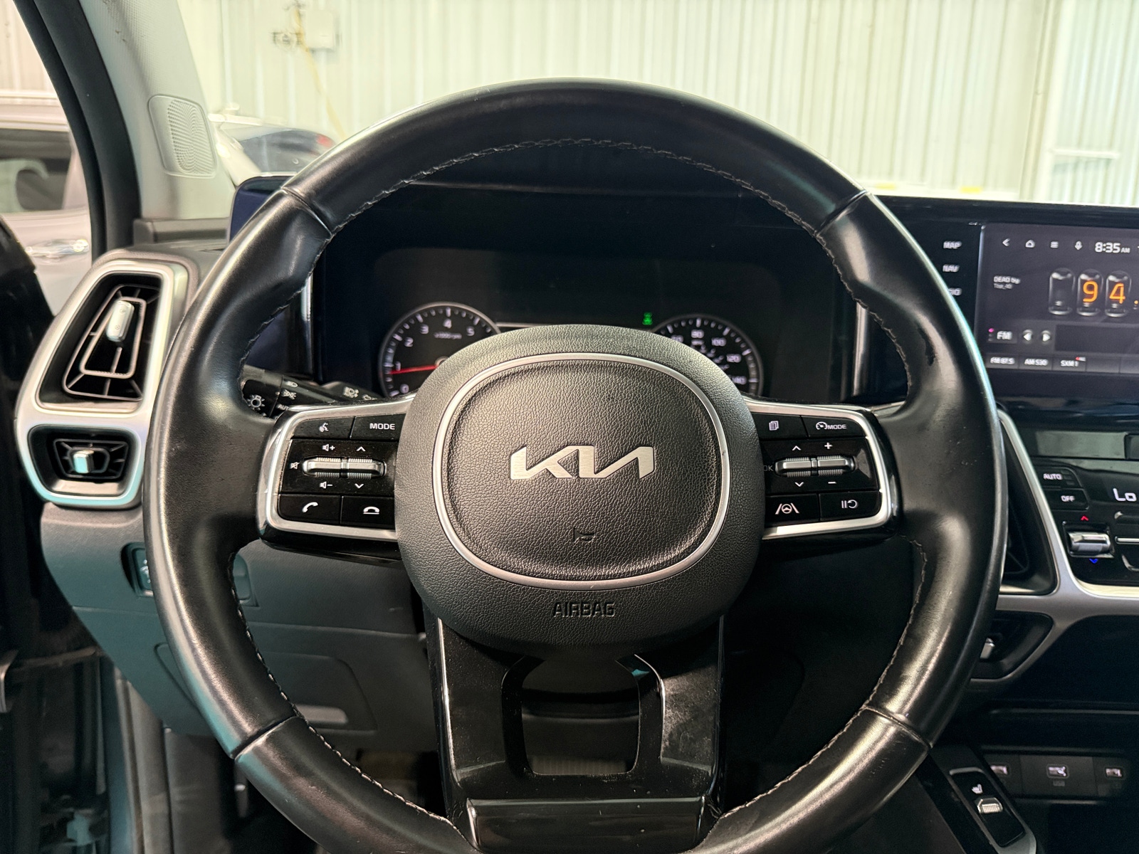Thumbnail: 2022 Kia Sorento - 4
