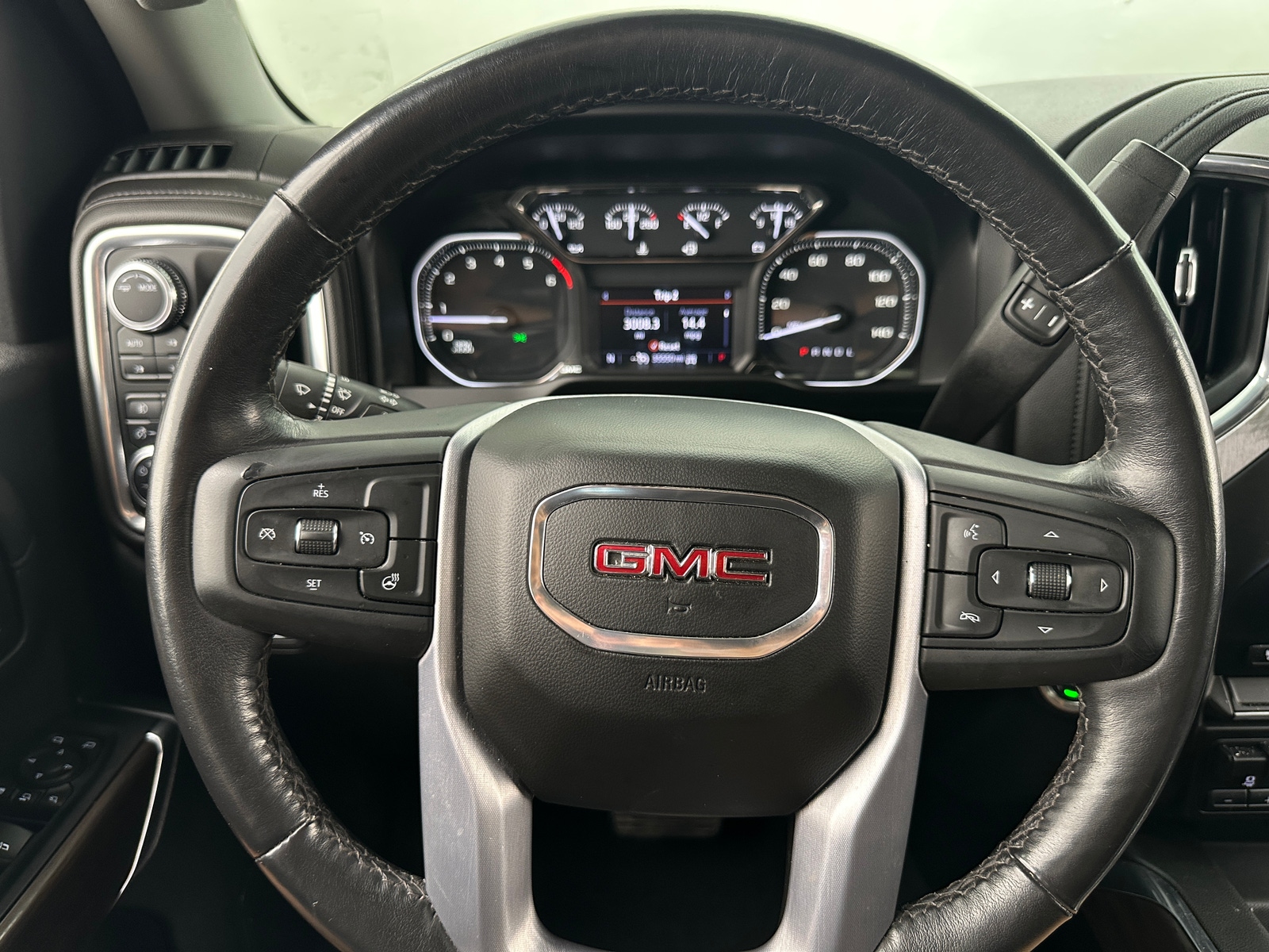 Thumbnail: 2022 GMC Sierra 2500 - 4