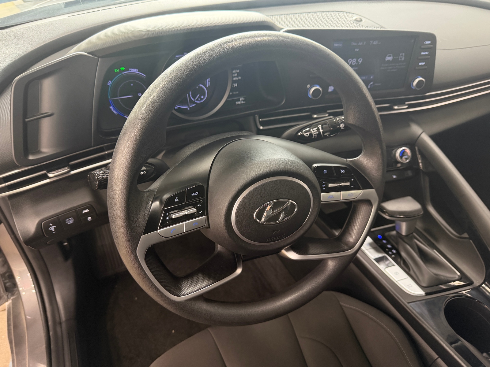 Thumbnail: 2023 Hyundai Elantra - 5