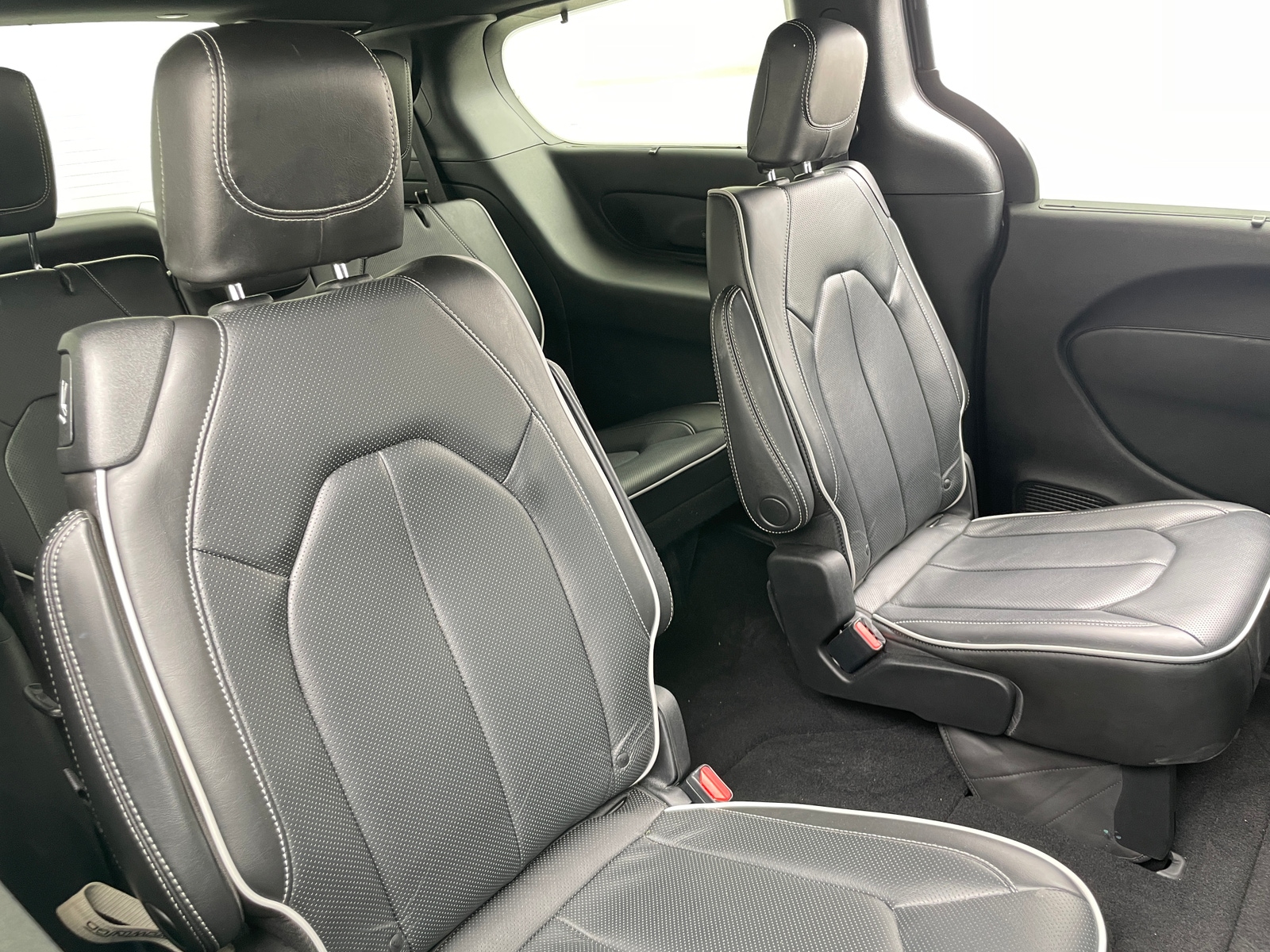 Thumbnail: 2020 Chrysler Pacifica - 5