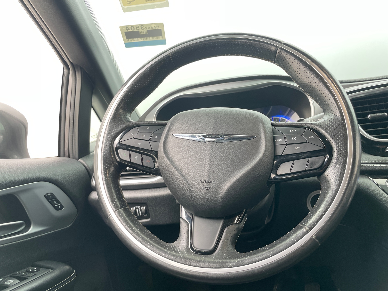 Thumbnail: 2020 Chrysler Pacifica - 4